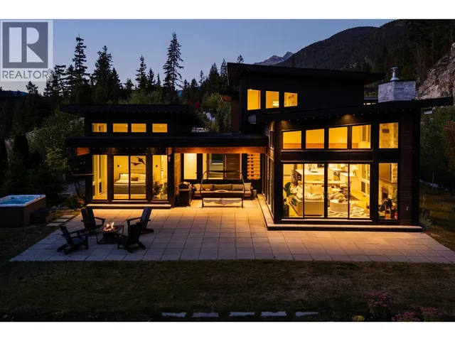 9149 WEDGE CREEK RISE, Whistler 3