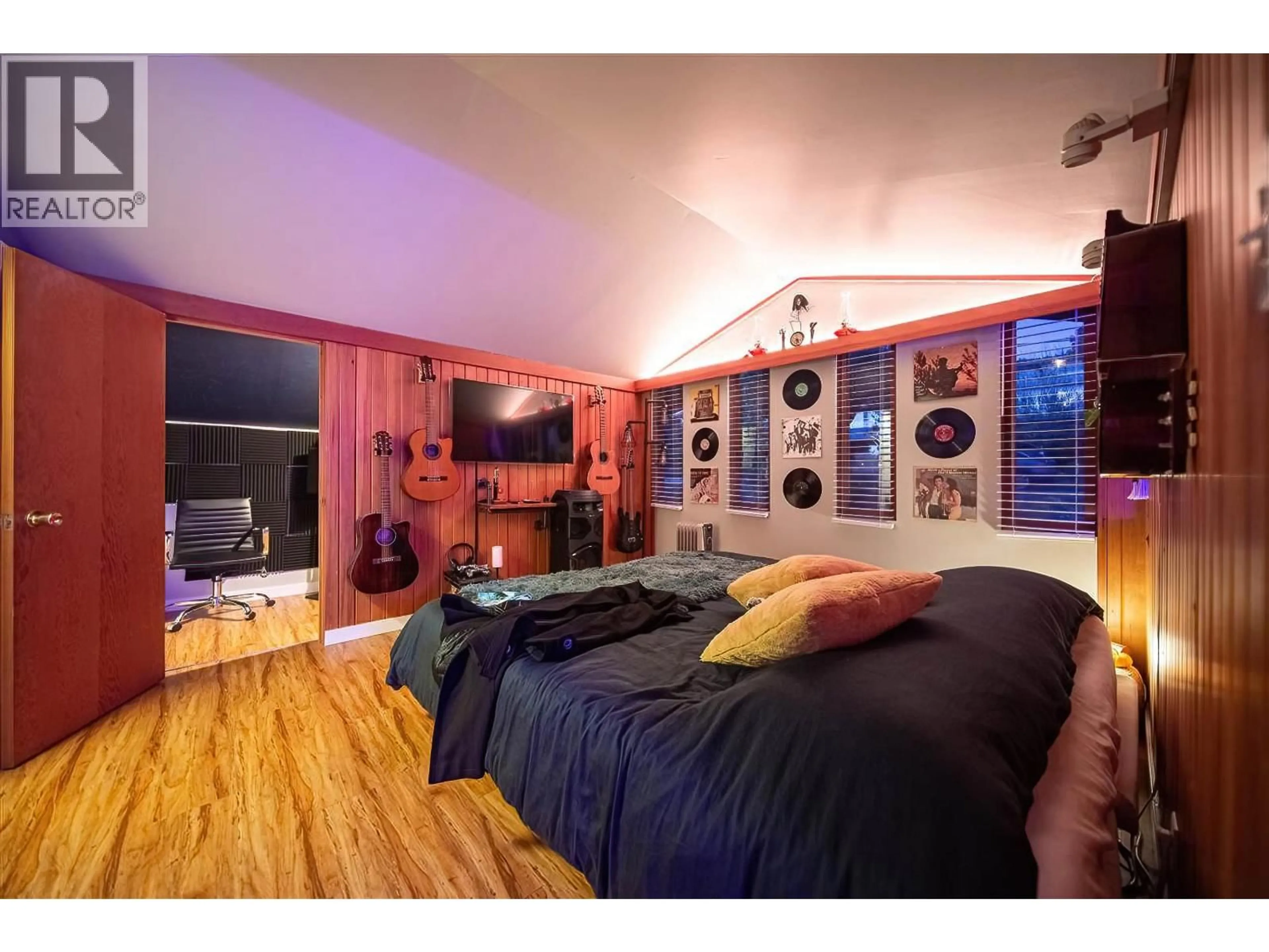 A pic of a room for 1144 OTTABURN ROAD, West Vancouver British Columbia V7S2J8