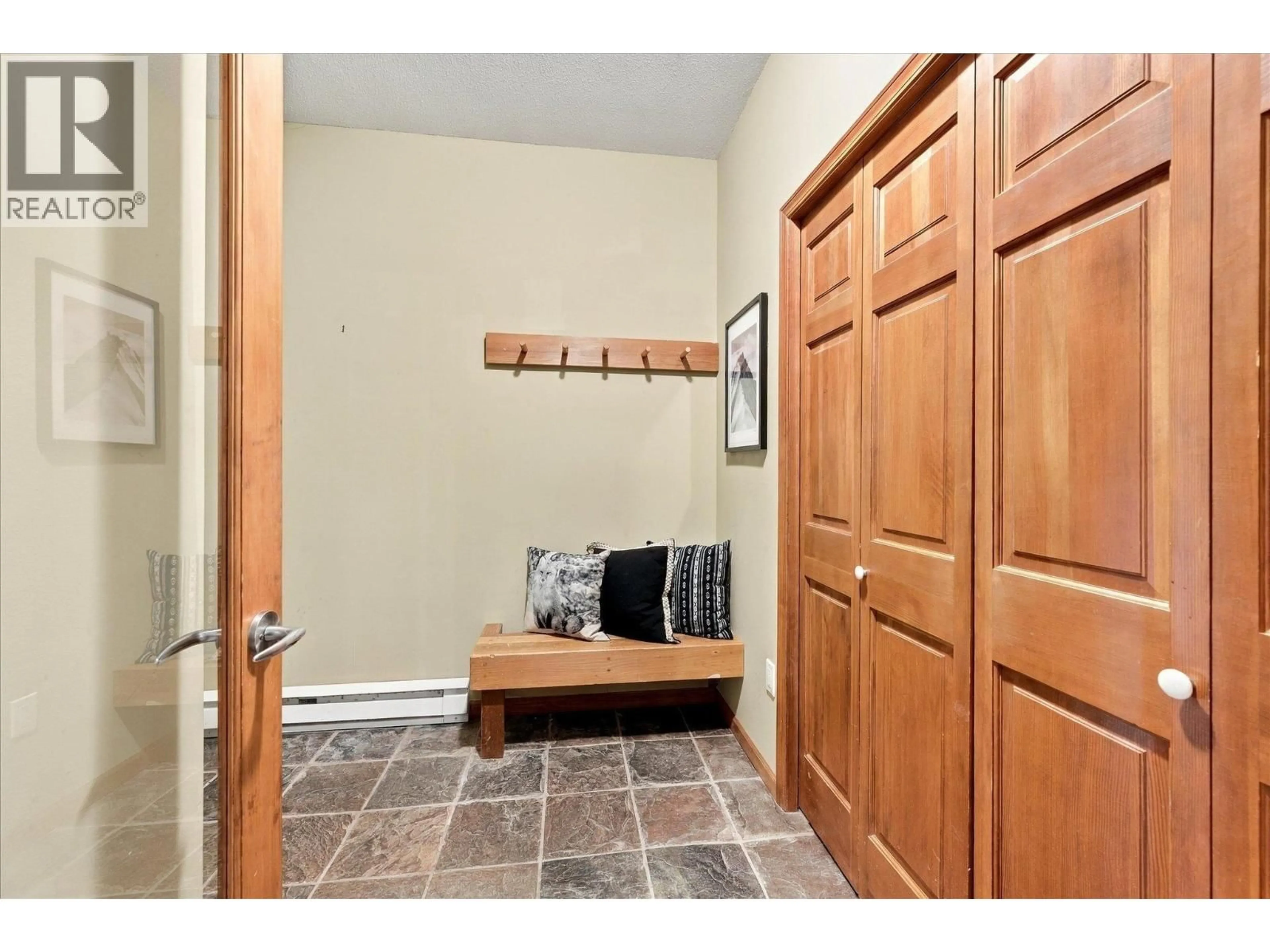 Indoor entryway for 103 - 3300 PTARMIGAN PLACE, Whistler British Columbia V8E0V5
