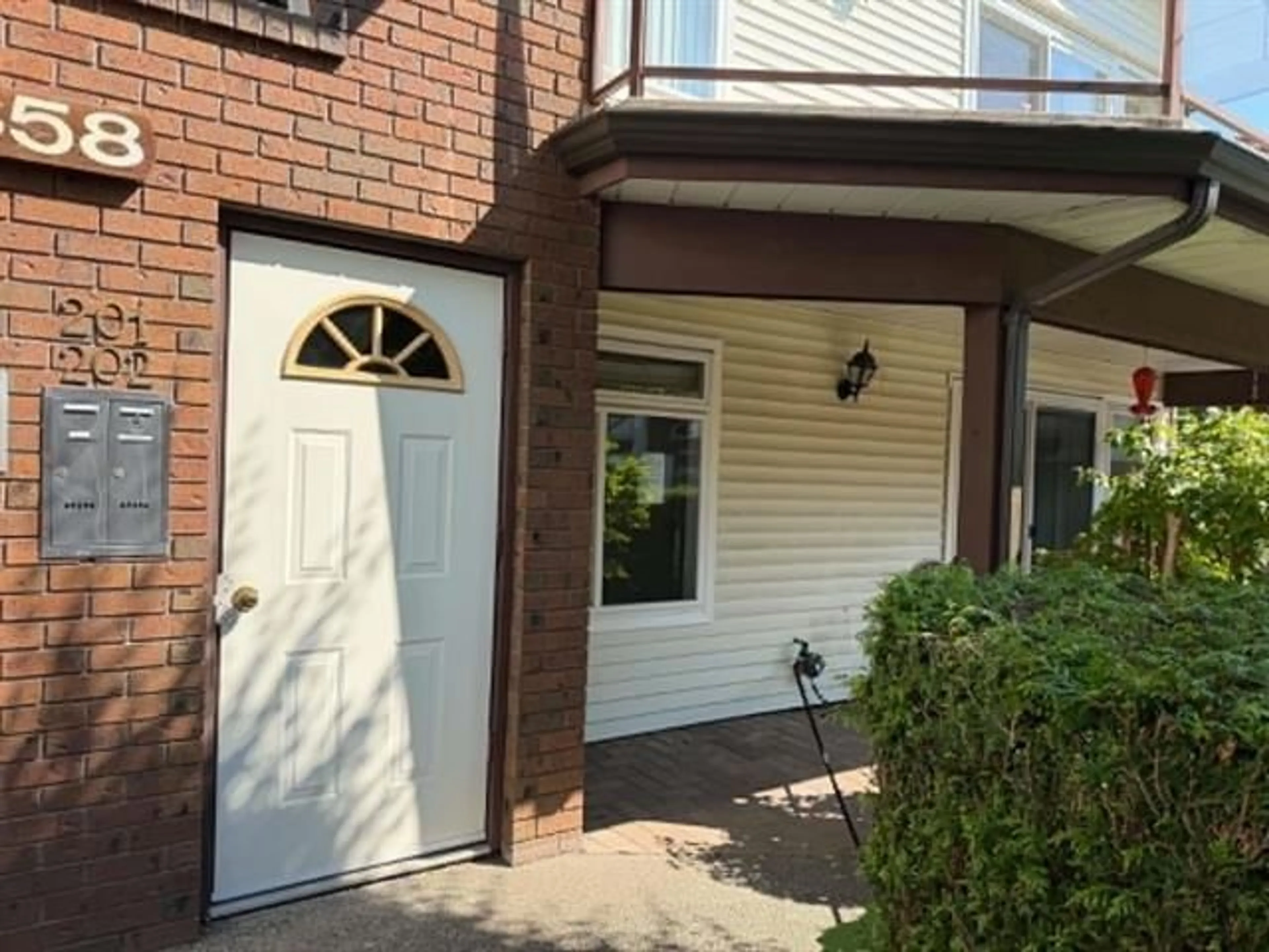 Unknown for 101 - 13858 102 AVENUE, Surrey British Columbia V3T1P1
