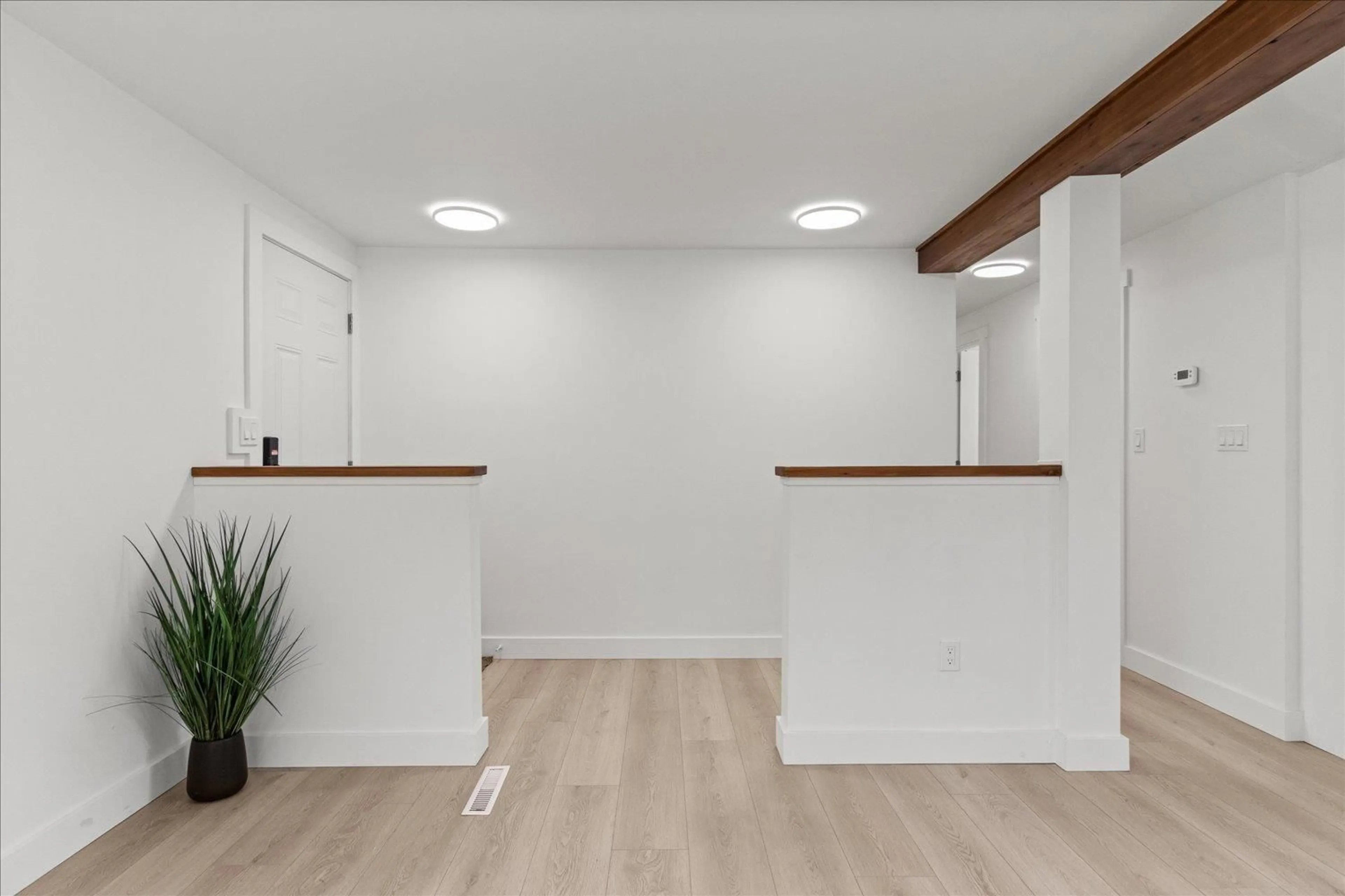 Indoor entryway for 50 - 65367 KAWKAWA LAKE ROAD, Hope British Columbia V0X1L1