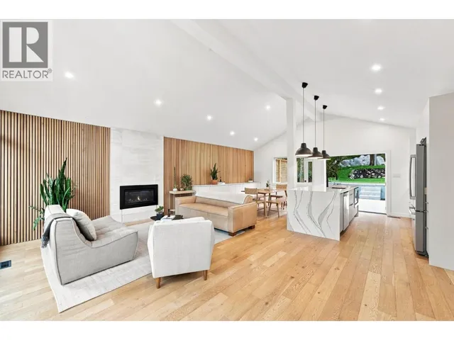 4646 COVE CLIFF ROAD, North Vancouver 3