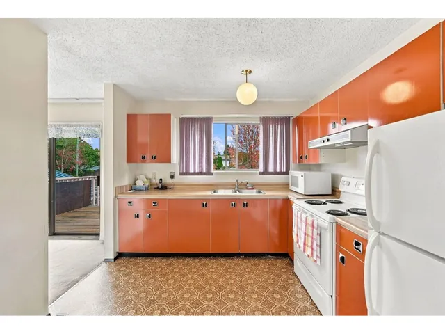 4846 207A STREET, Langley 5
