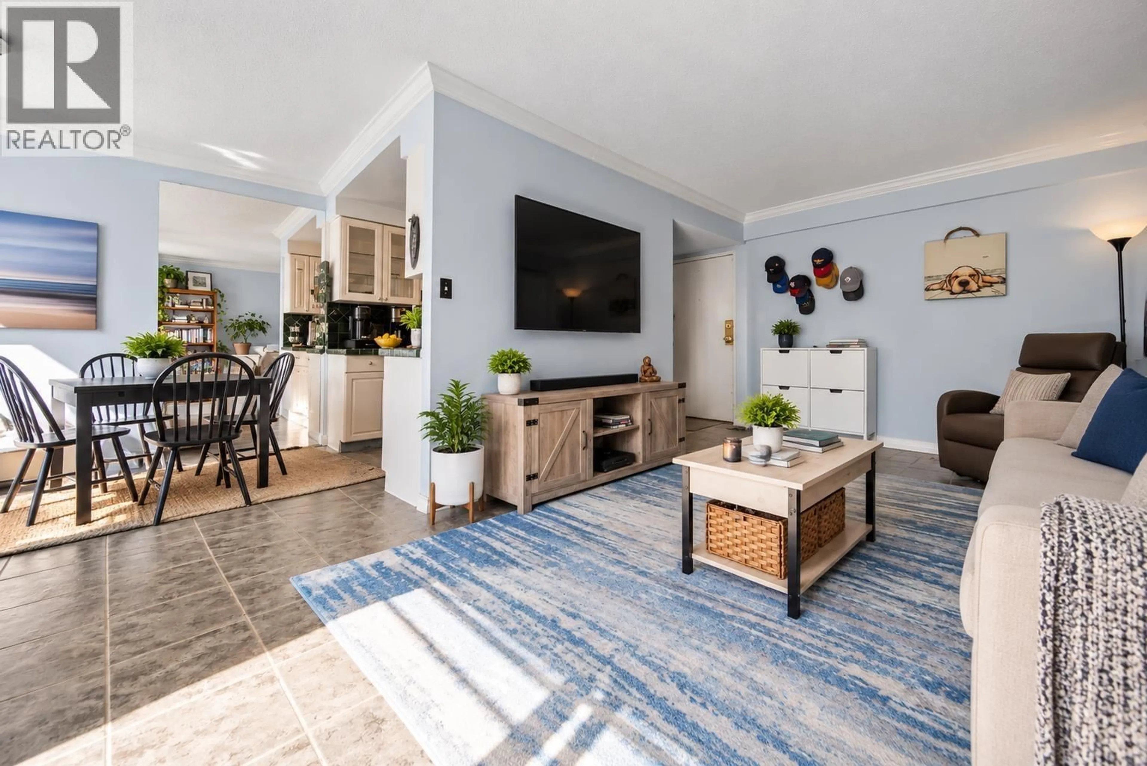 Living room with furniture, unknown for 803 - 1270 ROBSON STREET, Vancouver British Columbia V6E3Z6