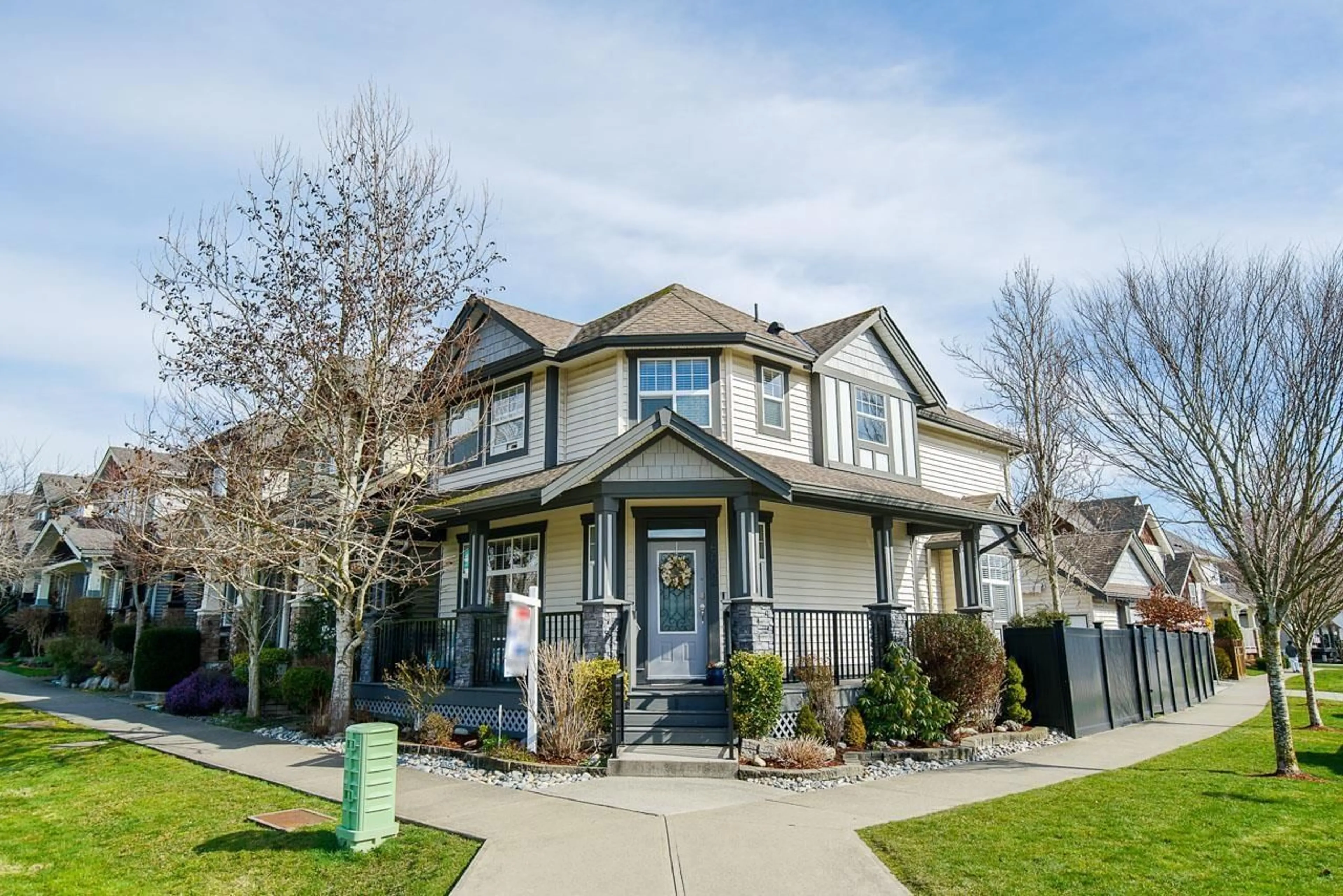 Home with vinyl exterior material, street for 6602 193A STREET, Surrey British Columbia V4N0C1