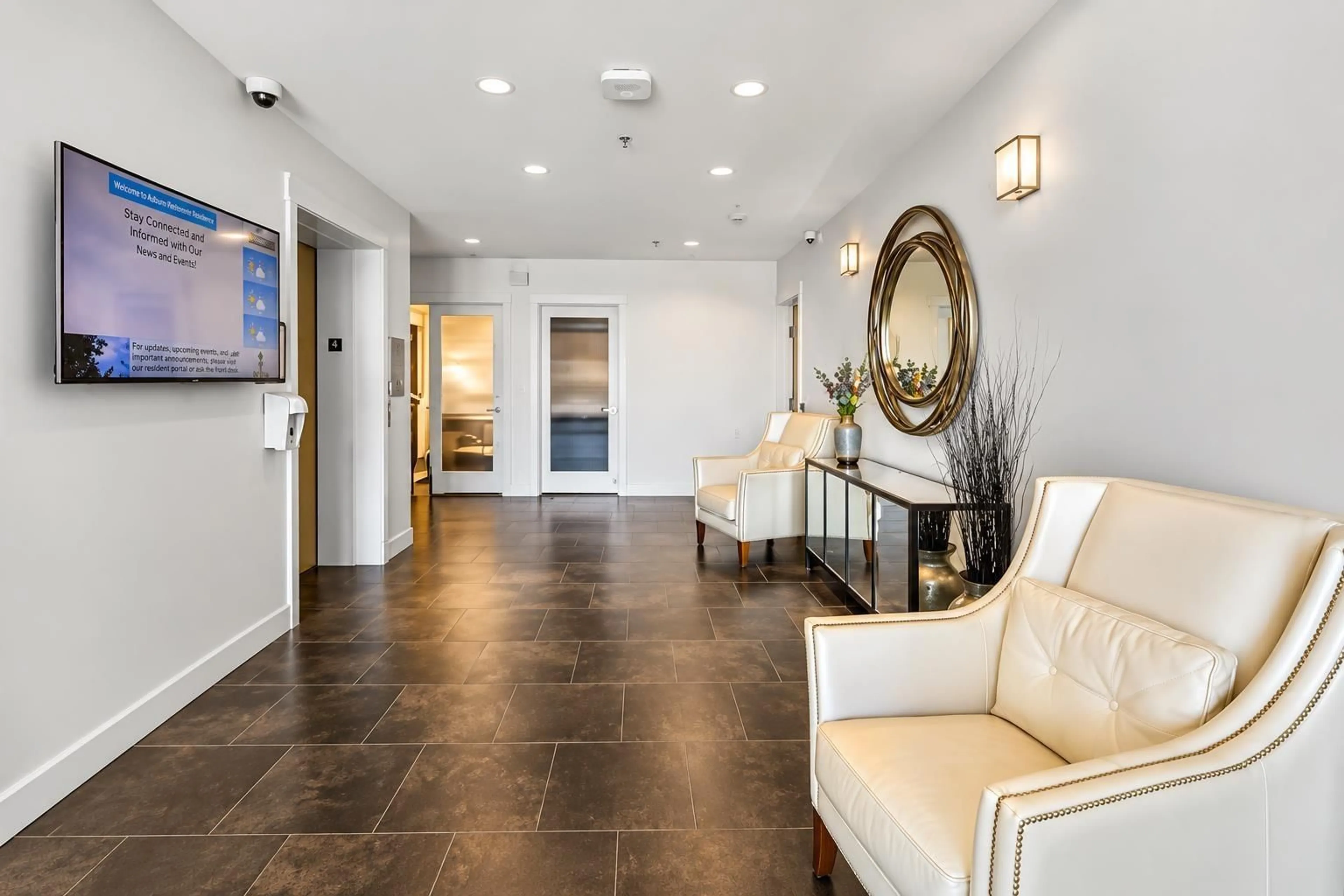 Indoor foyer for 415 - 8531 YOUNG ROAD, Chilliwack British Columbia V2P0E1