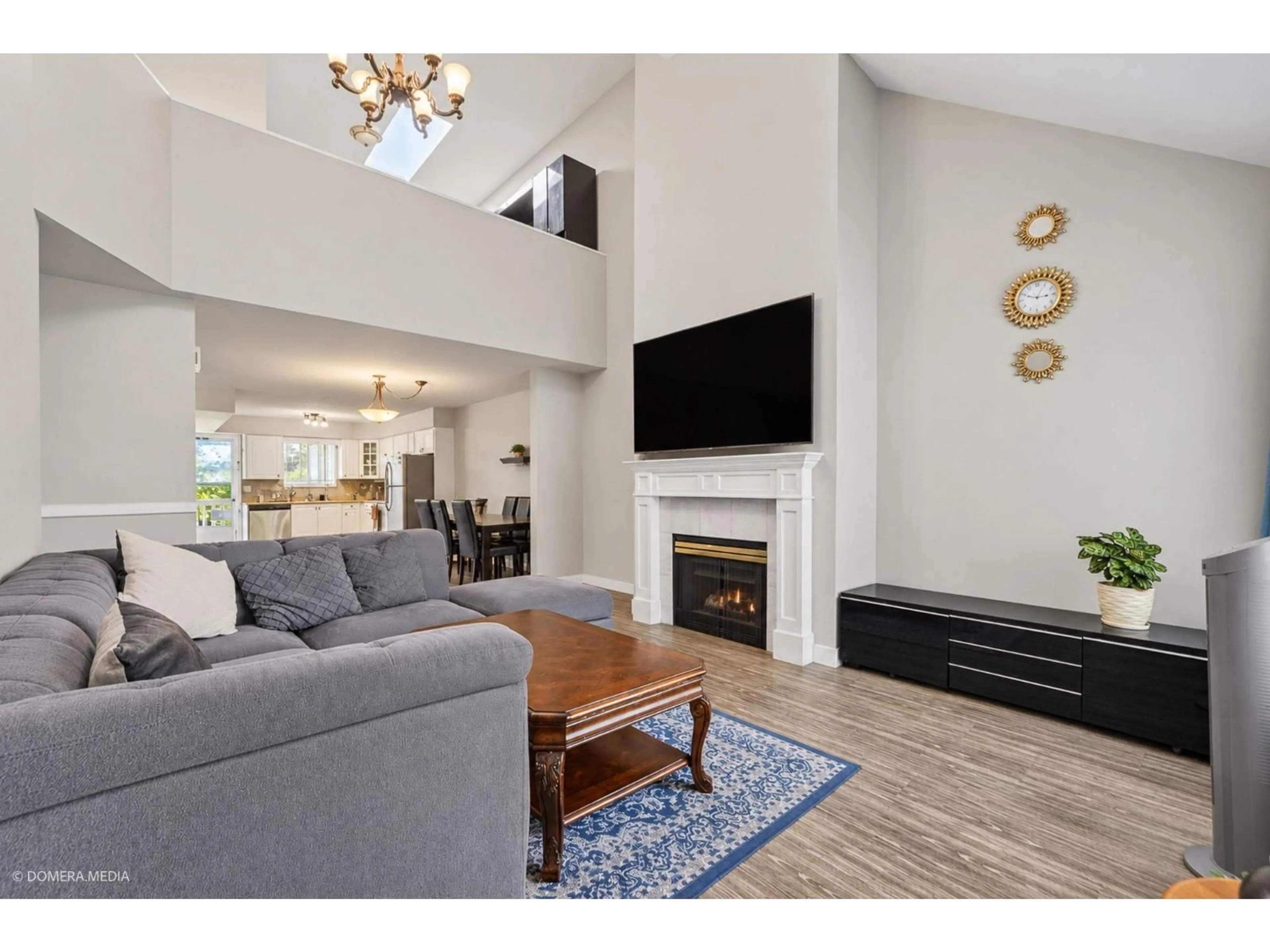 Living room with furniture, unknown for 215 - 7838 120A STREET, Surrey British Columbia V3W5B6