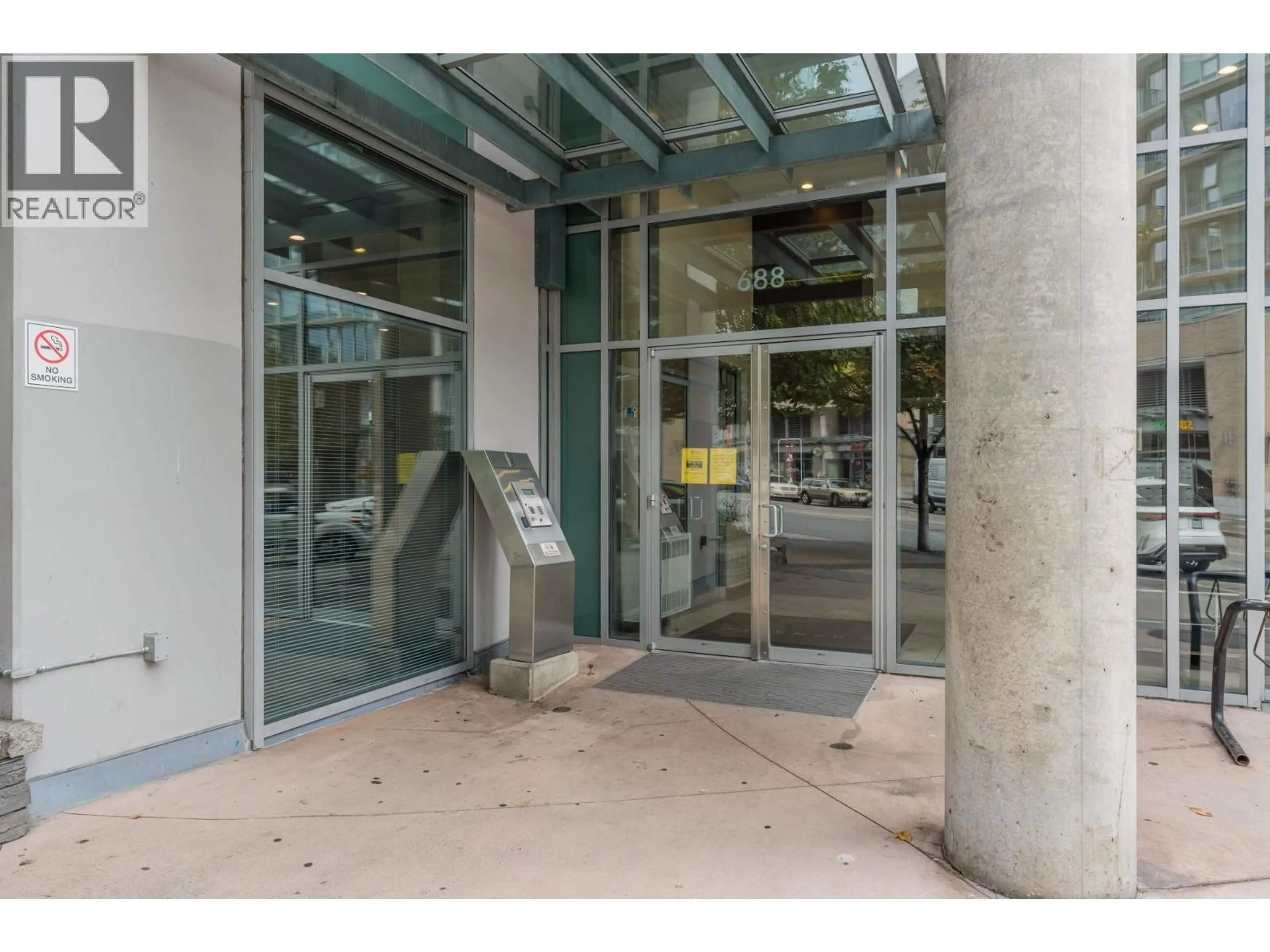 Indoor foyer for 3505 - 688 ABBOTT STREET, Vancouver British Columbia V6B0B9