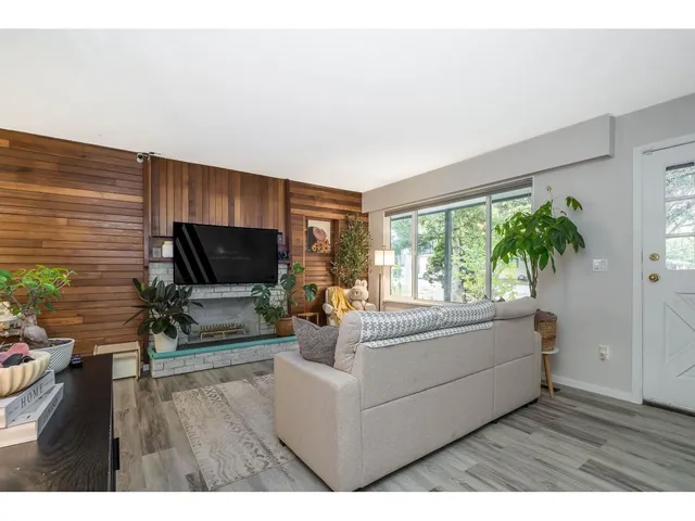26978 28B AVENUE, Langley 5