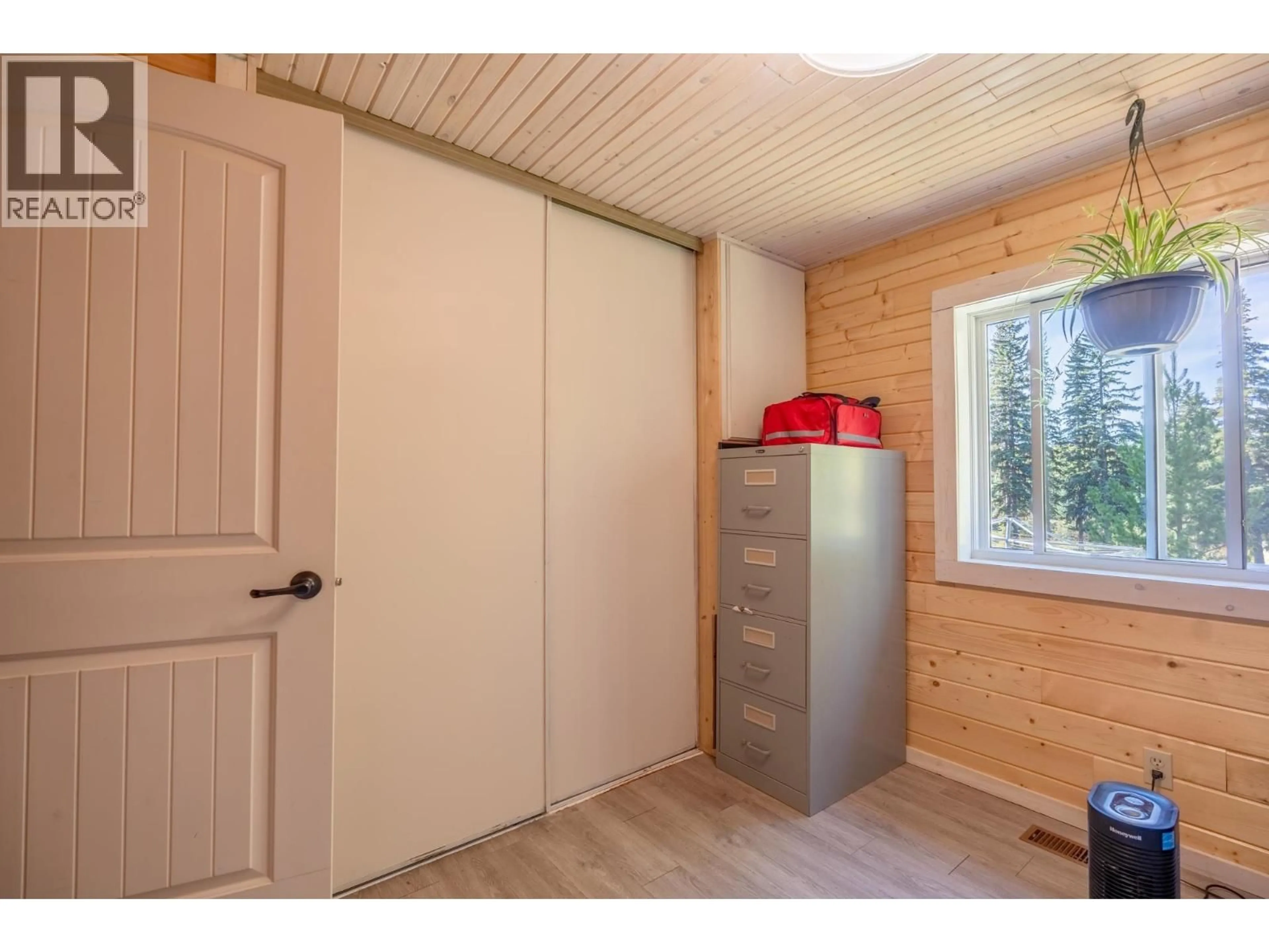Storage room or clothes room or walk-in closet for 53270 JARDINE ROAD, Cluculz Lake British Columbia V0J3A3