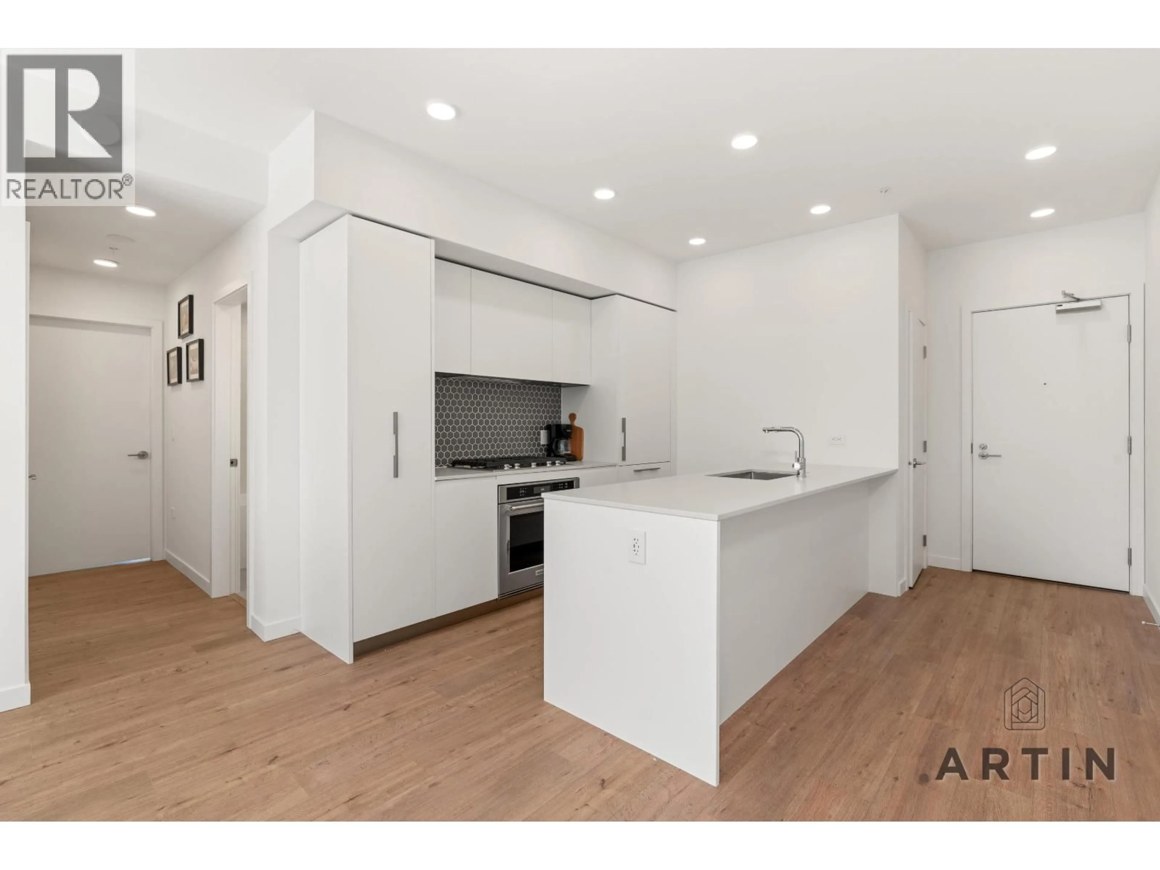Open concept kitchen, unknown for 402 - 1500 SCOTT CRESCENT, Squamish British Columbia V8B1G5