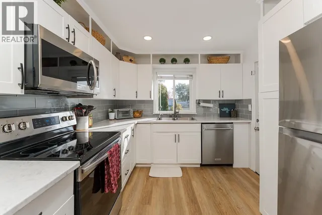 838 DOUGLAS STREET, Prince George 2