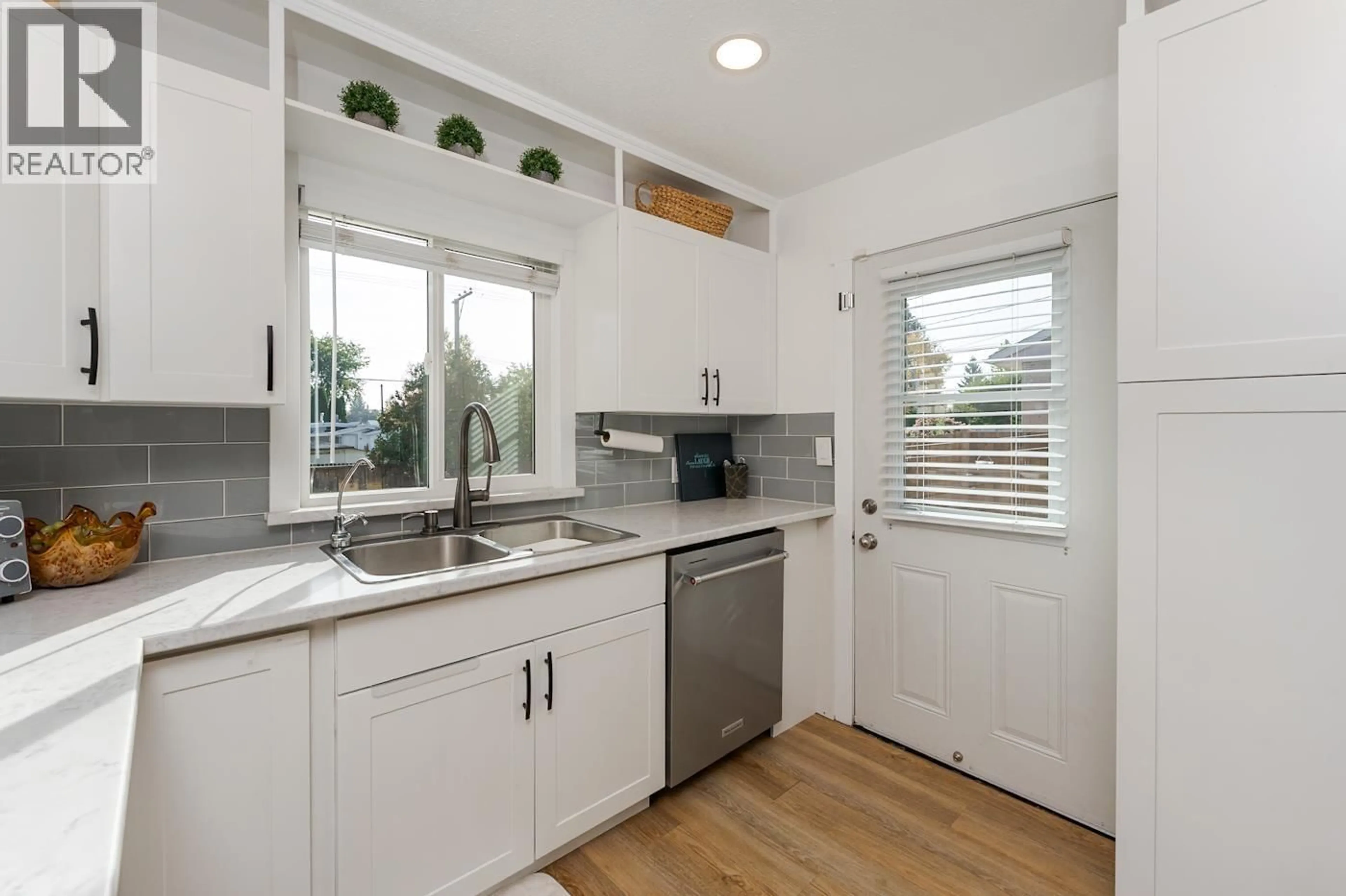 Unknown for 838 DOUGLAS STREET, Prince George British Columbia V2M2M7