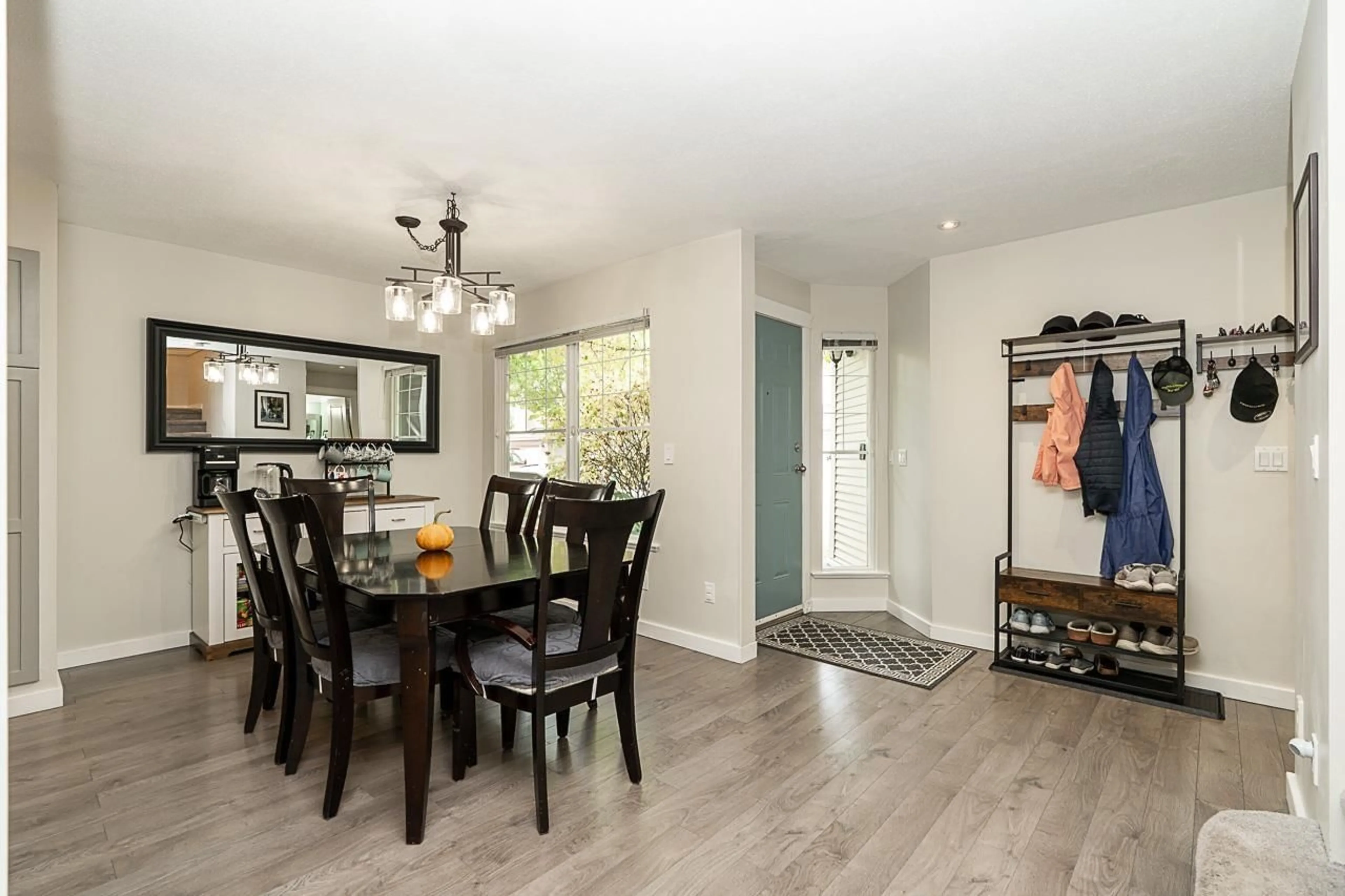 Dining room, wood/laminate floor for 65 - 17097 64 AVENUE, Surrey British Columbia V3S1Y5