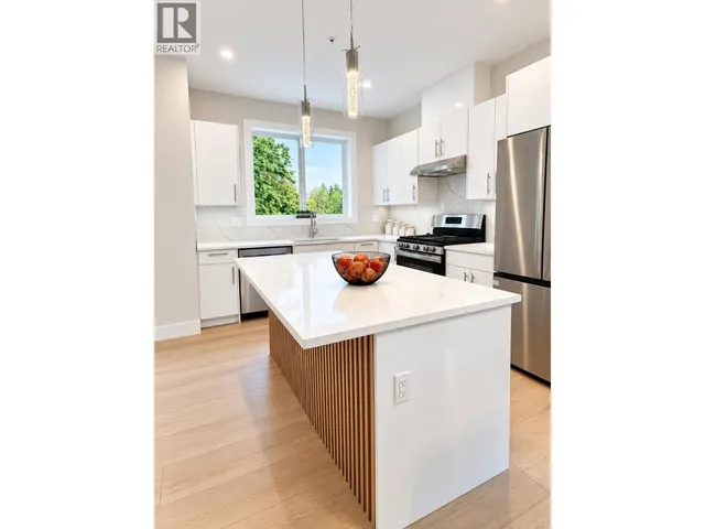 3 - 6093 ROSEWOOD PLACE, Sechelt 4