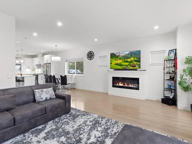14002 60A AVENUE, Surrey 4