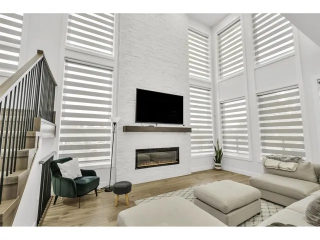 17284 61A AVENUE, Surrey 3