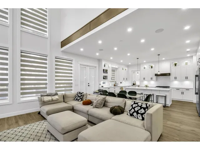 17284 61A AVENUE, Surrey 4