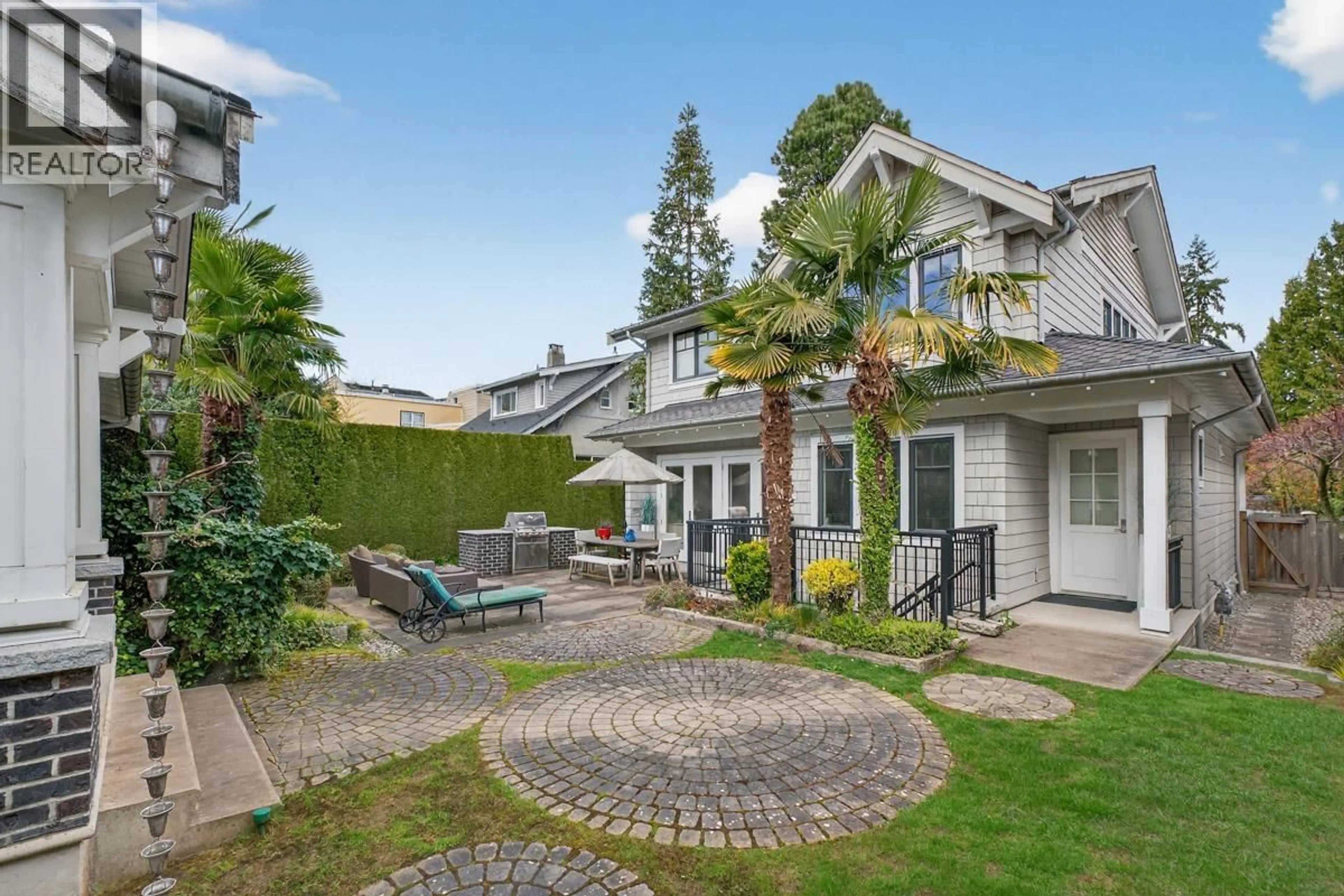 Patio, street for 1850 36TH AVENUE, Vancouver British Columbia V6M1K5