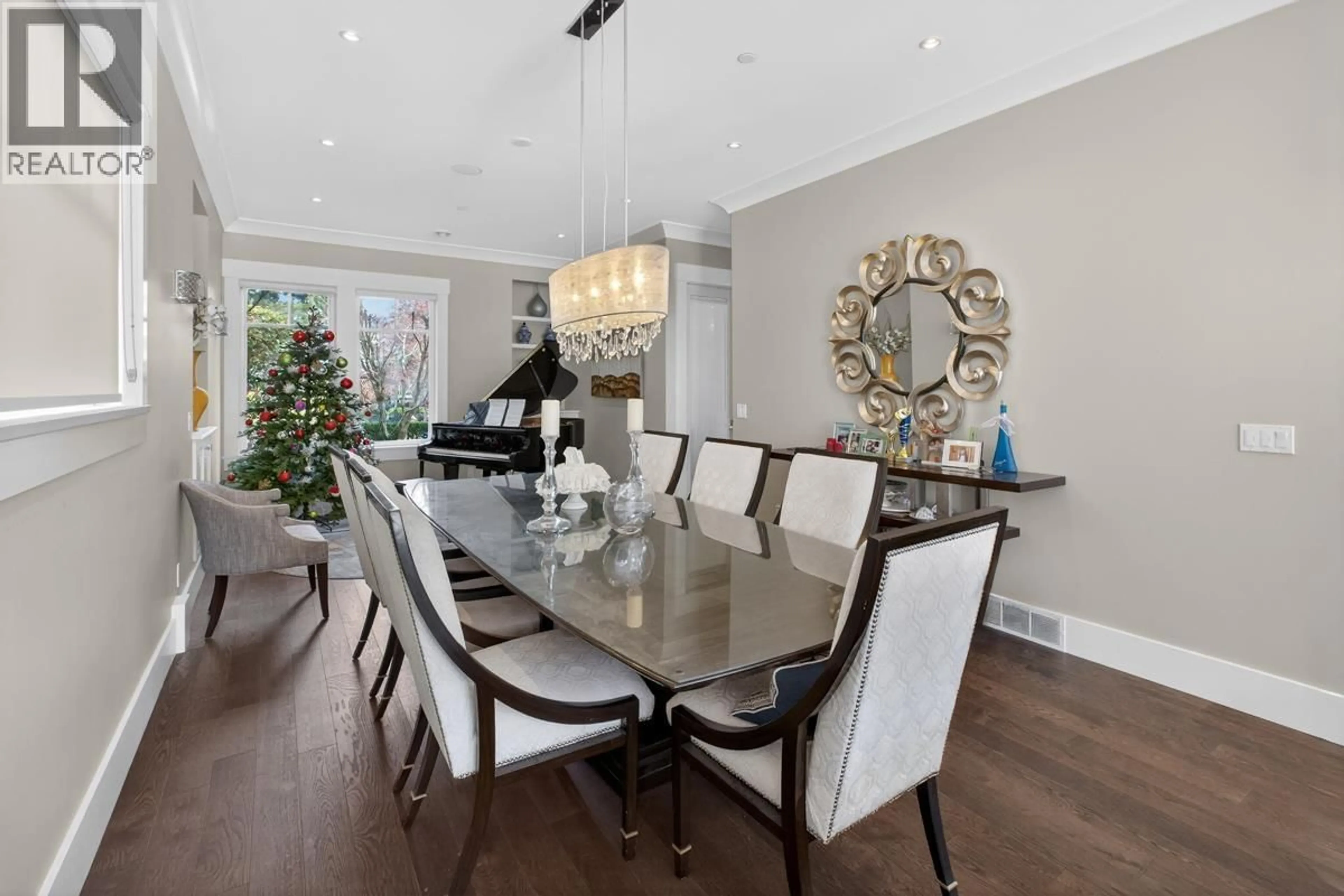 Dining room, wood/laminate floor for 1850 36TH AVENUE, Vancouver British Columbia V6M1K5