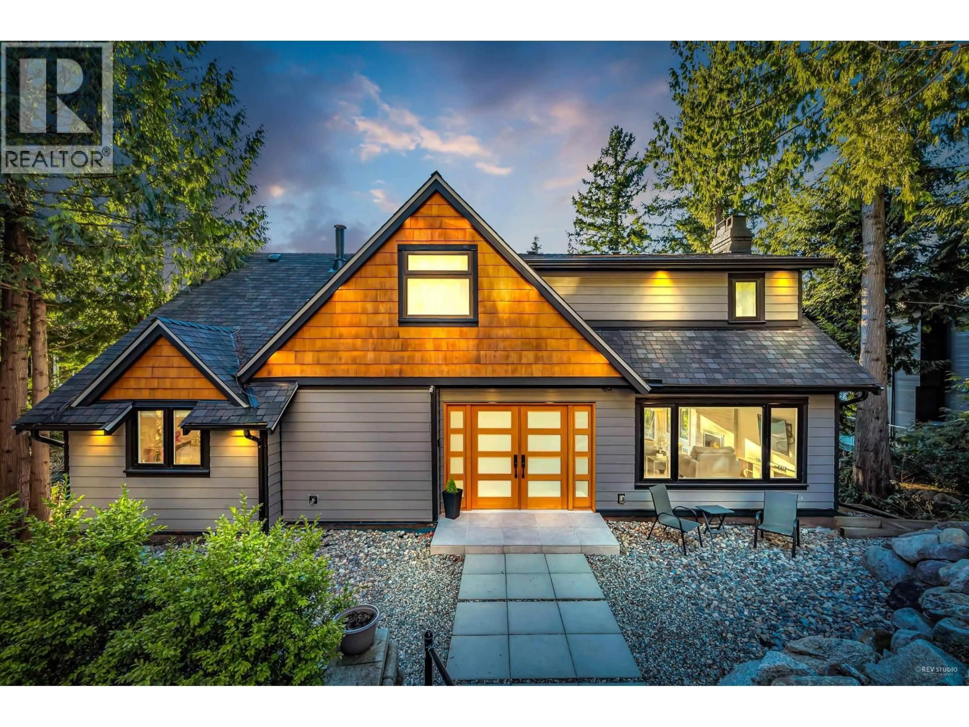 Home with brick exterior material, street for 130 OCEANVIEW PLACE, Lions Bay British Columbia V0N2E0