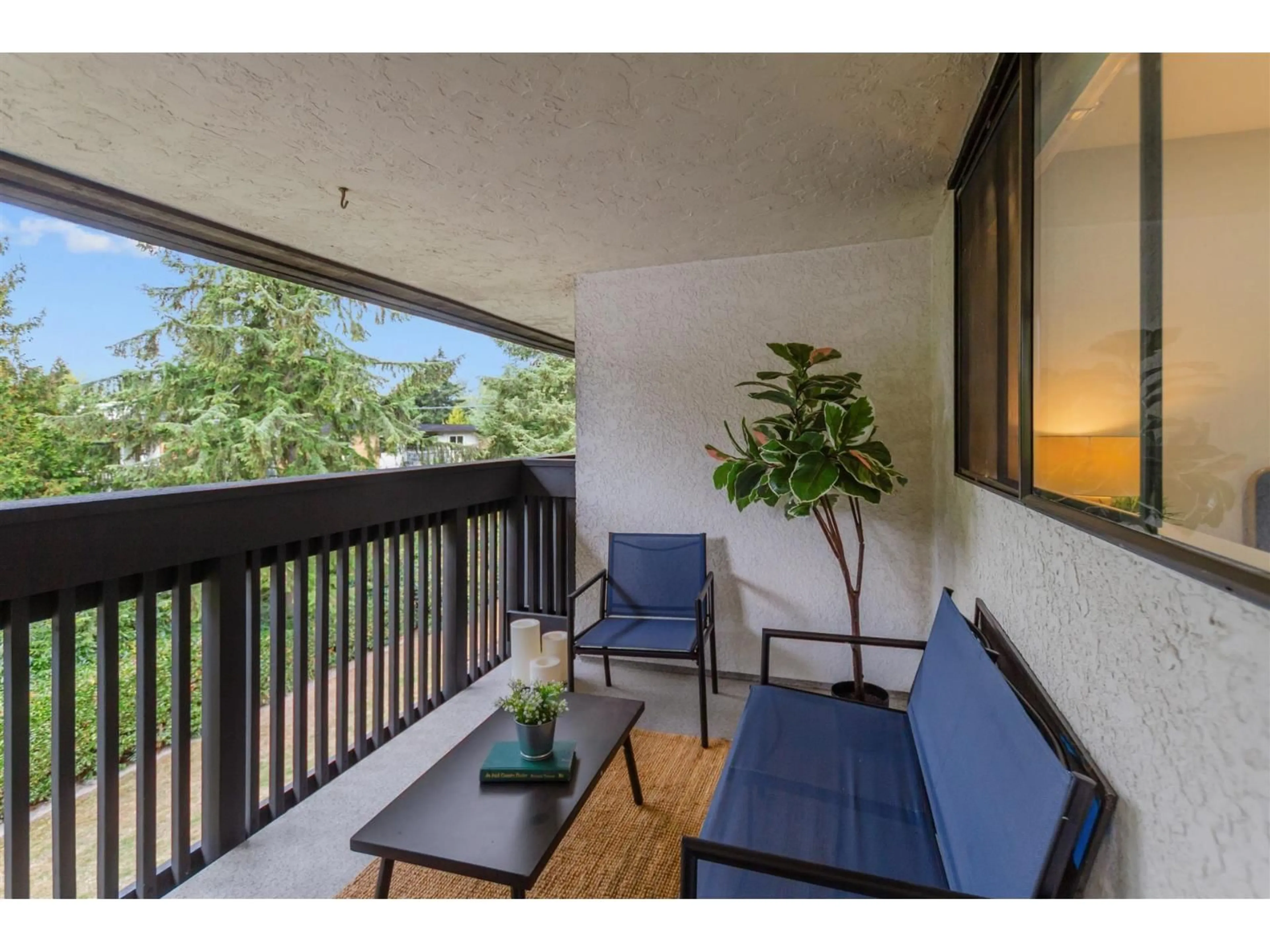 Balcony in the apartment, water/lake/river/ocean view for 301 - 1561 VIDAL STREET, White Rock British Columbia V4B5A7