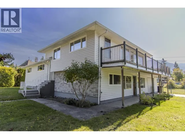 1990 DIAMOND ROAD, Squamish