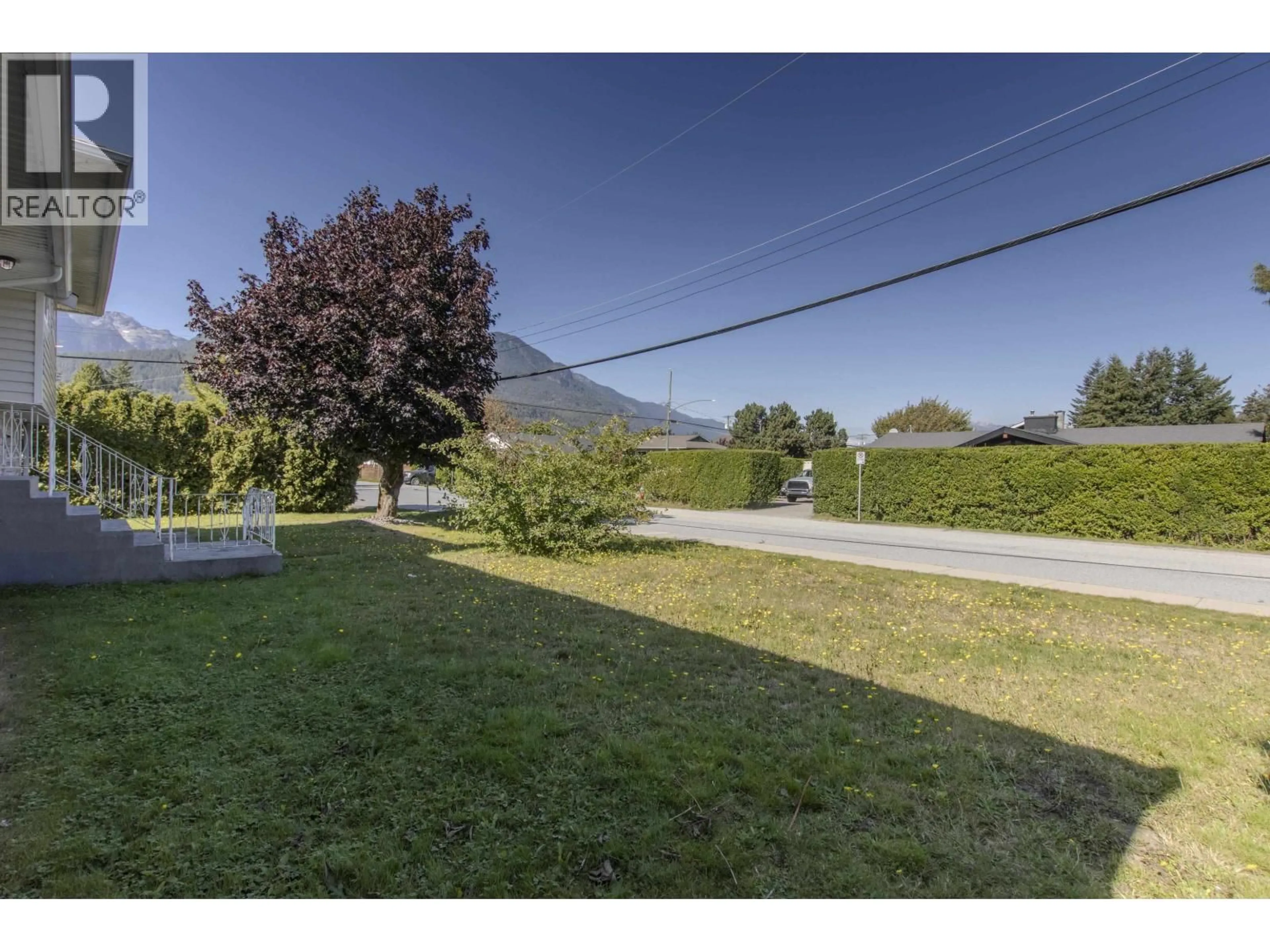 A pic from outside/outdoor area/front of a property/back of a property/a pic from drone, mountain view for 1990 DIAMOND ROAD, Squamish British Columbia V0N1T0