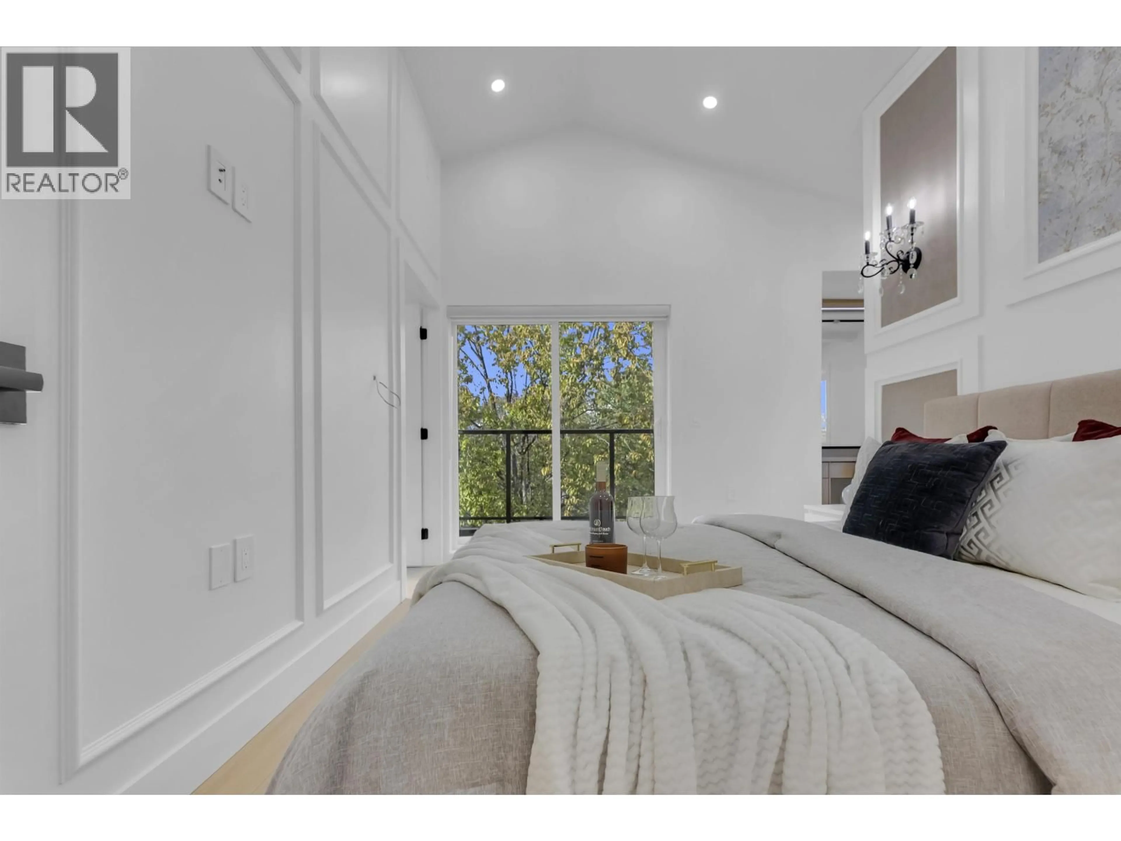 Bedroom with bed, unknown for 1 - 2888 6TH AVENUE, Vancouver British Columbia V5M1R8