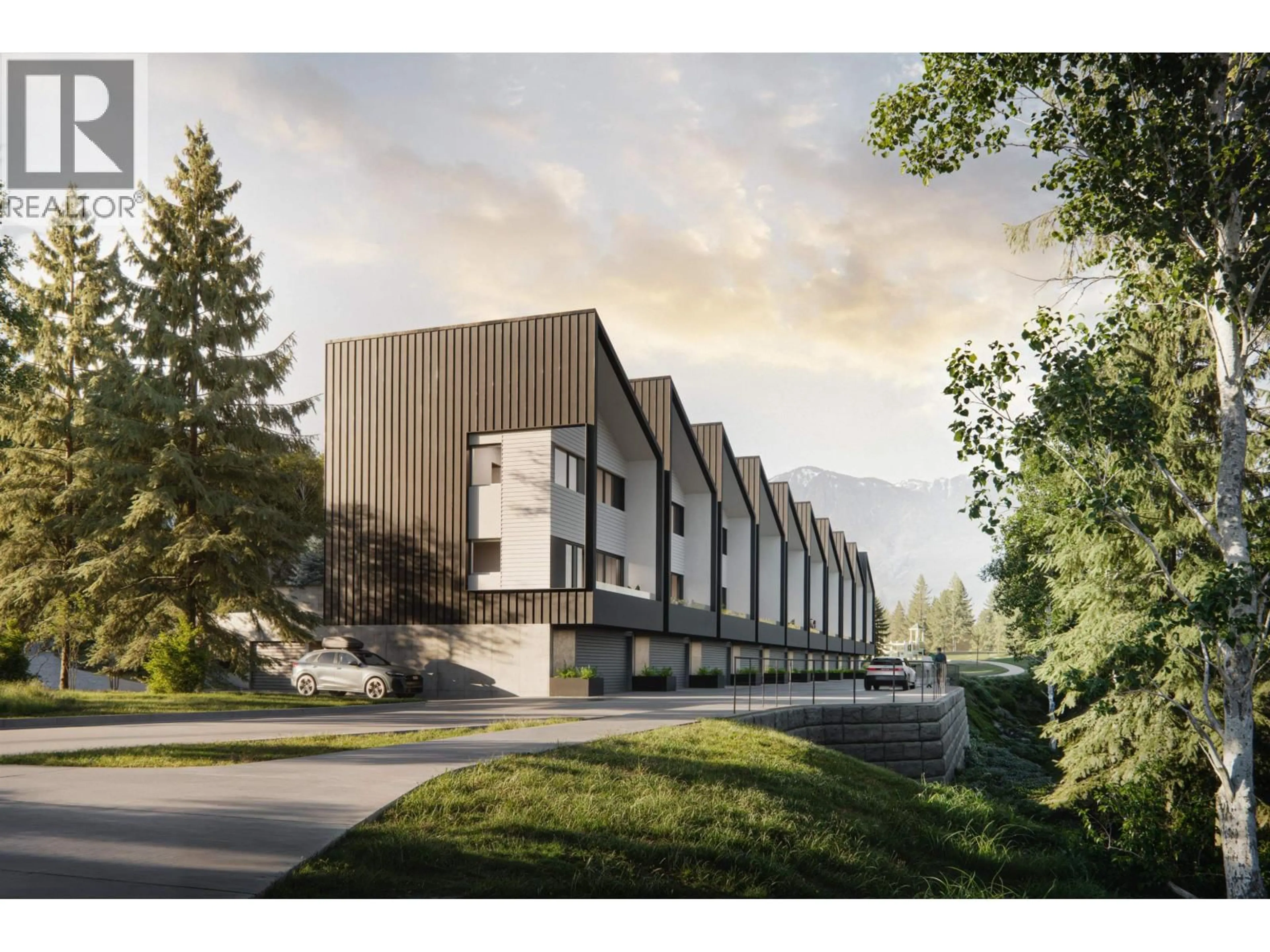 Indoor foyer for 2 - 2900 UNIVERSITY BOULEVARD, Squamish British Columbia V8B0R9