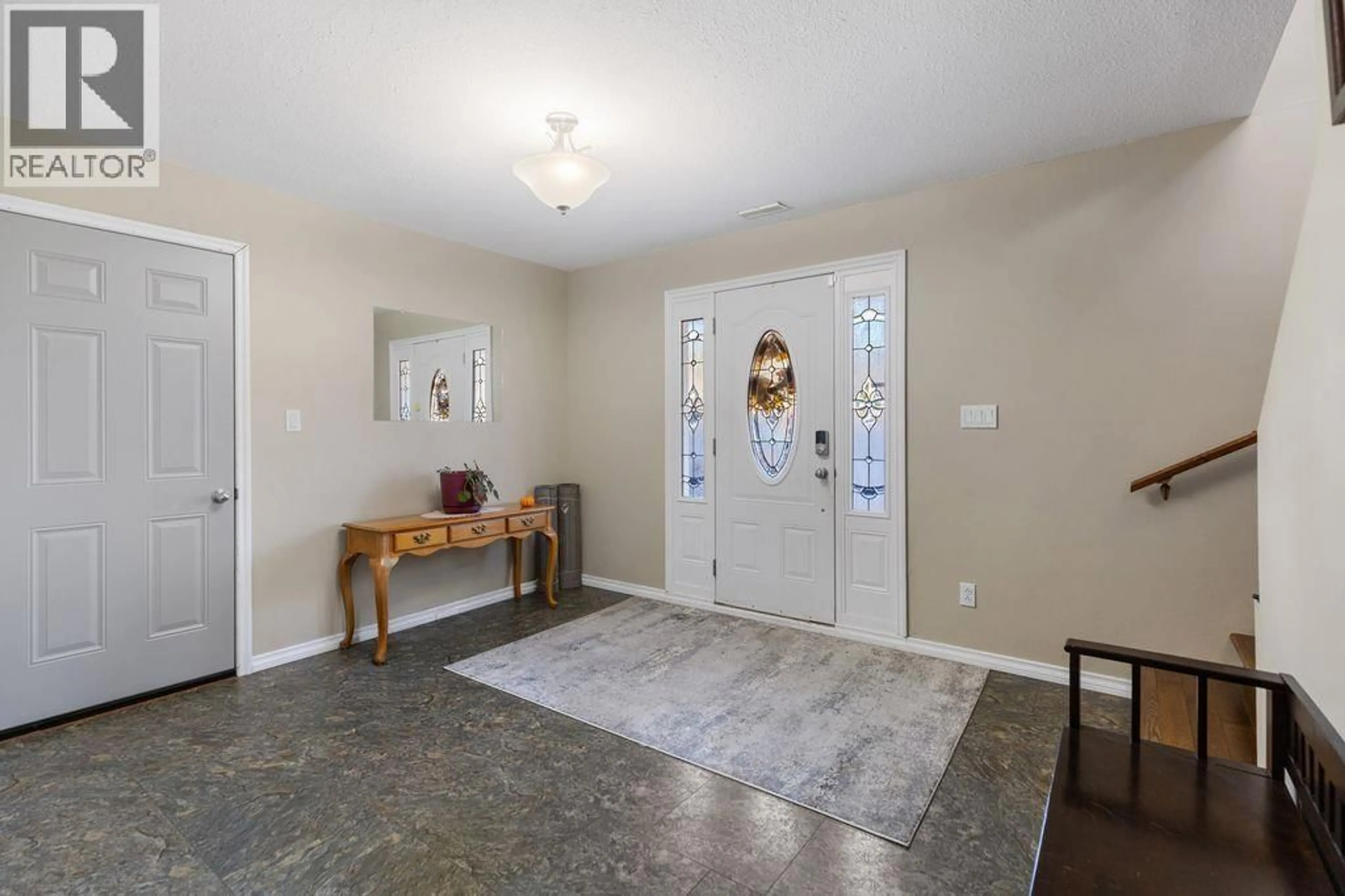 Indoor entryway for 5833 MOLEDO PLACE, Prince George British Columbia V2N6T1