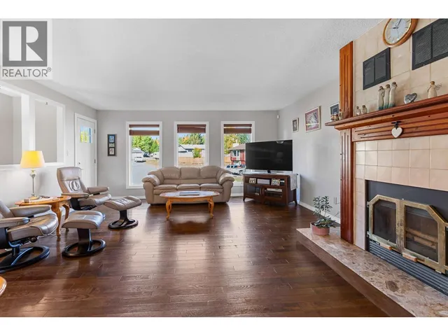 5833 MOLEDO PLACE, Prince George 5