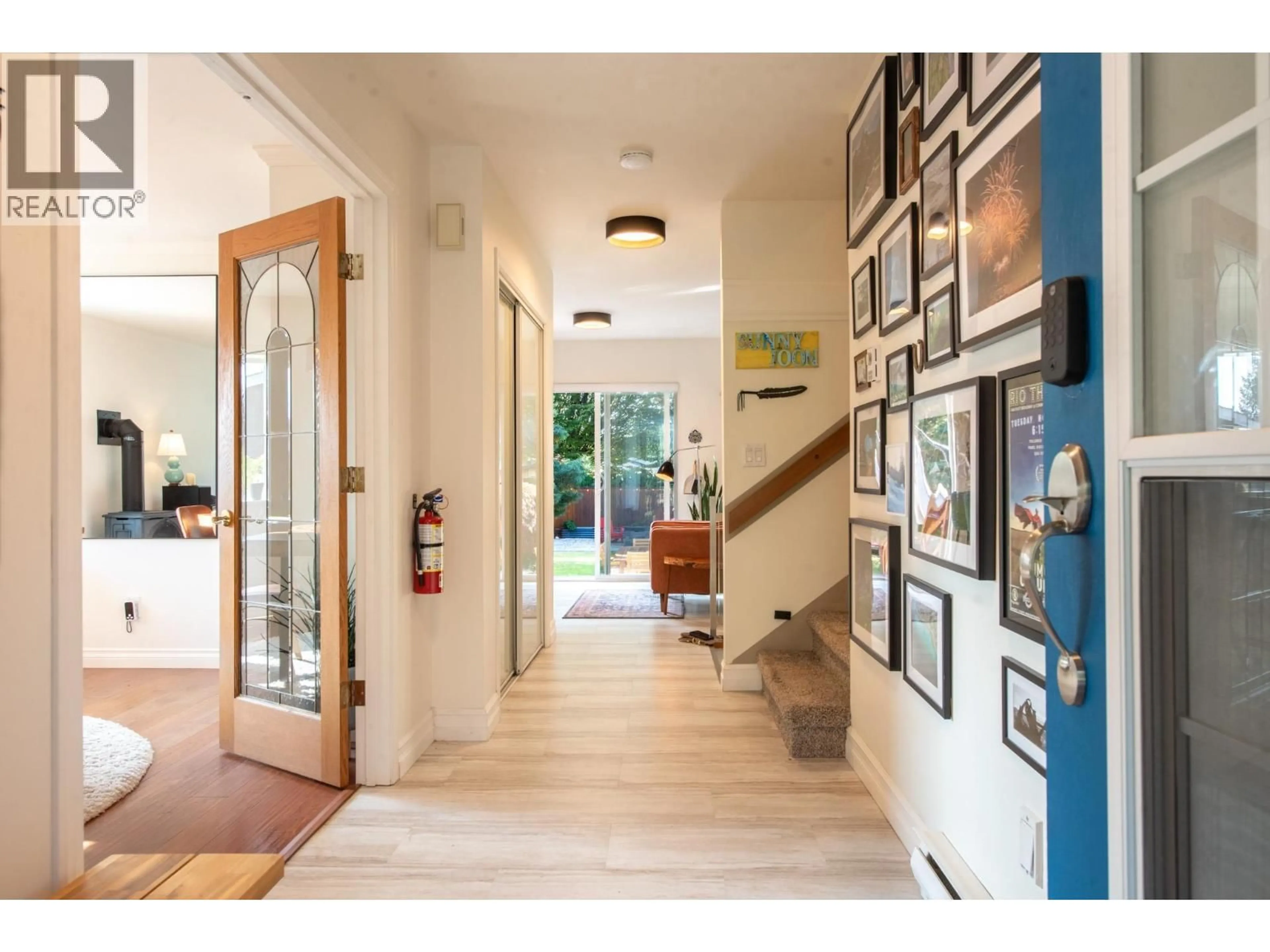 Indoor entryway for 841 O'SHEA ROAD, Gibsons British Columbia V0N1V8