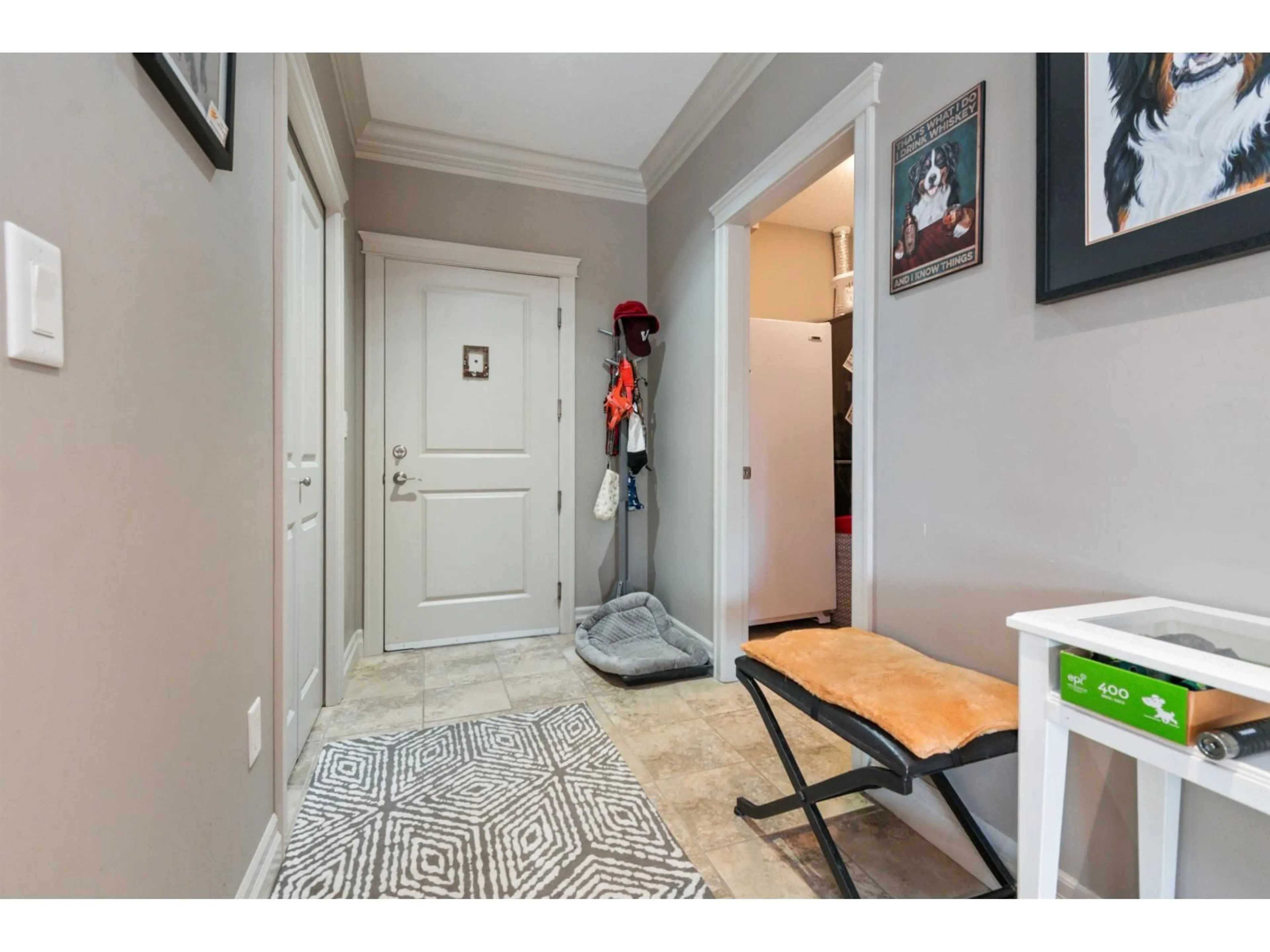Indoor entryway for 211B - 45595 TAMIHI WAY, Chilliwack British Columbia V2R0G3