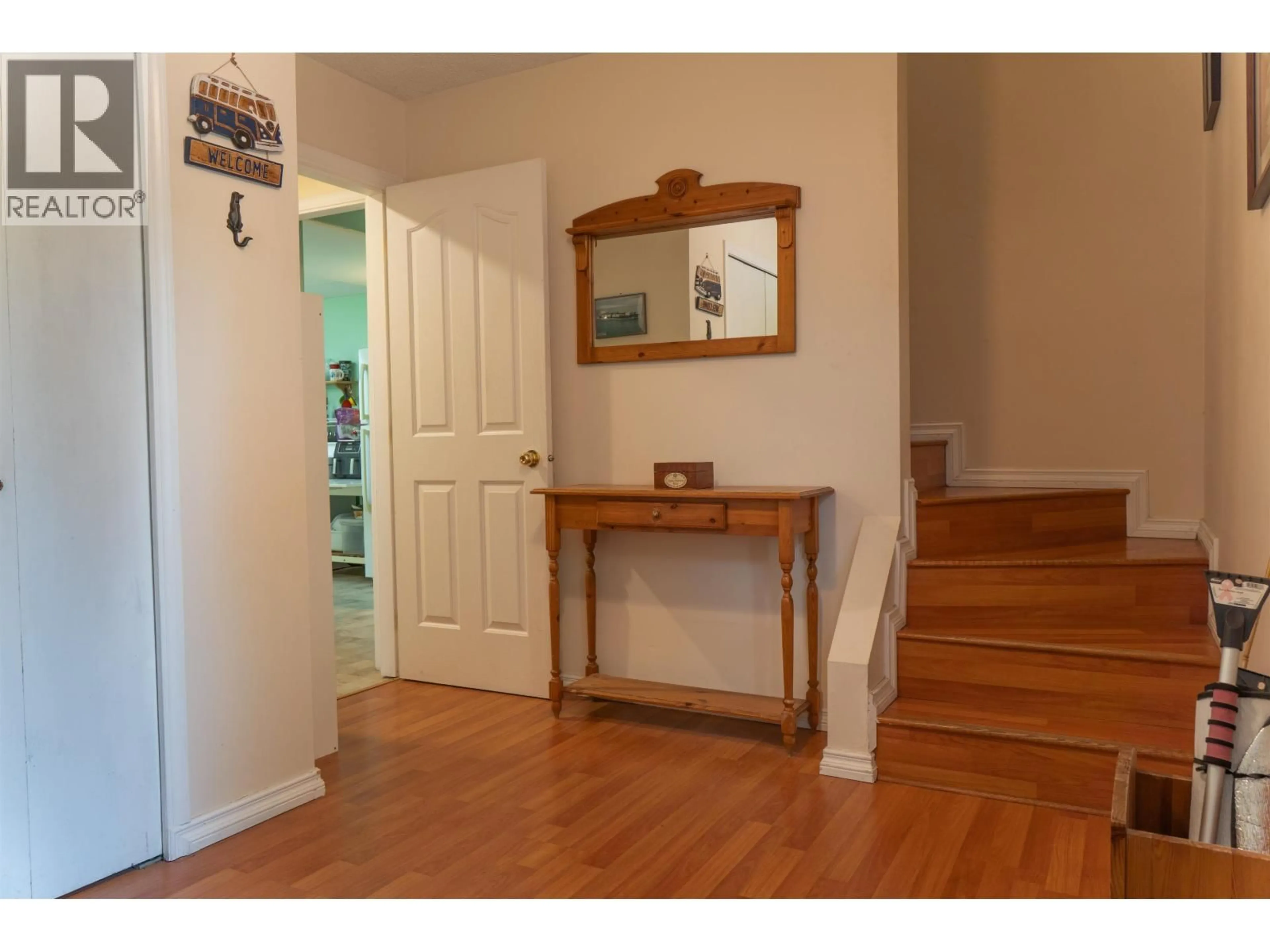 Indoor entryway for 1544 ROBERTSON AVENUE, Port Coquitlam British Columbia V3B1E1