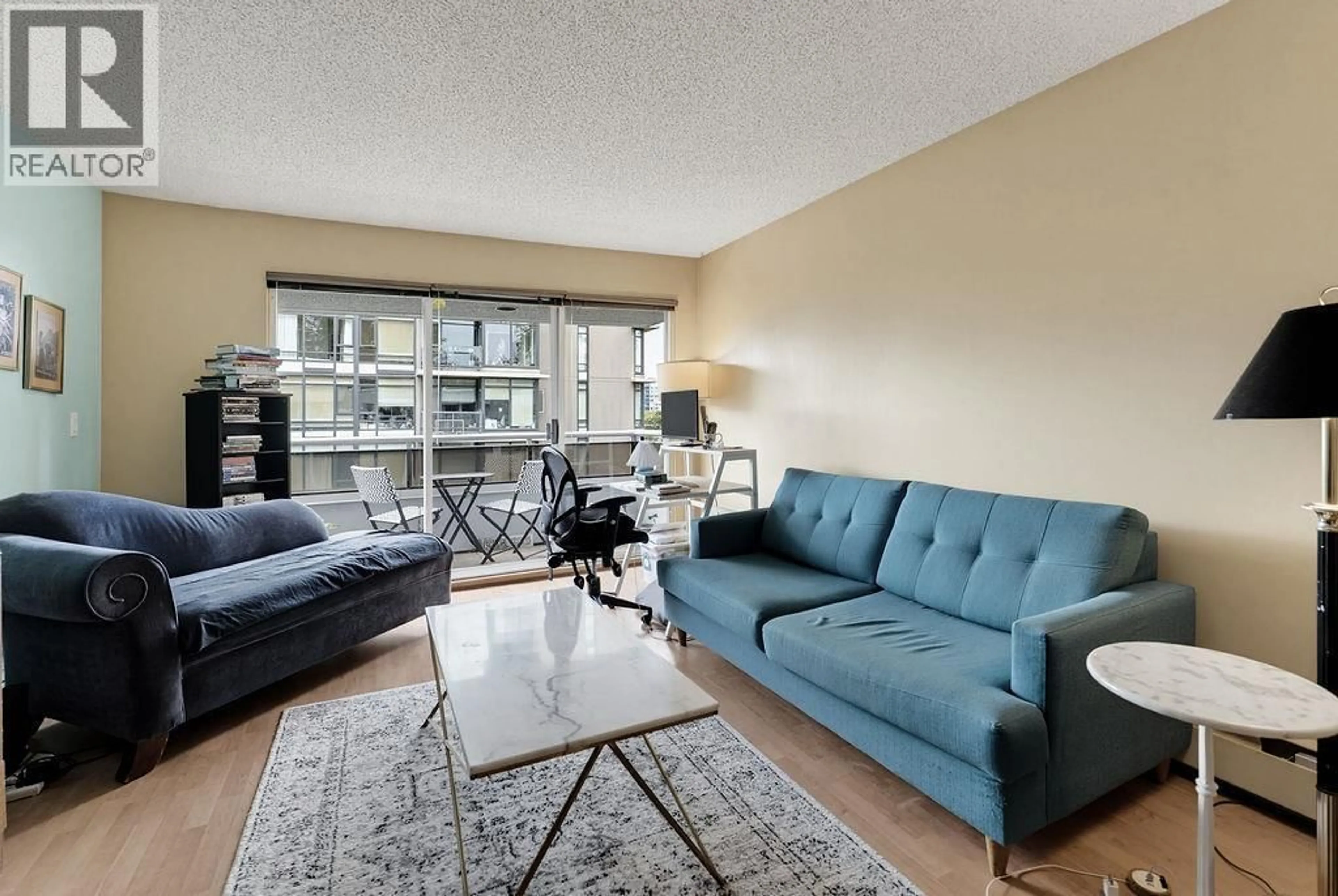 Living room with furniture, unknown for 406 - 1412 14TH AVENUE, Vancouver British Columbia V6H1R3