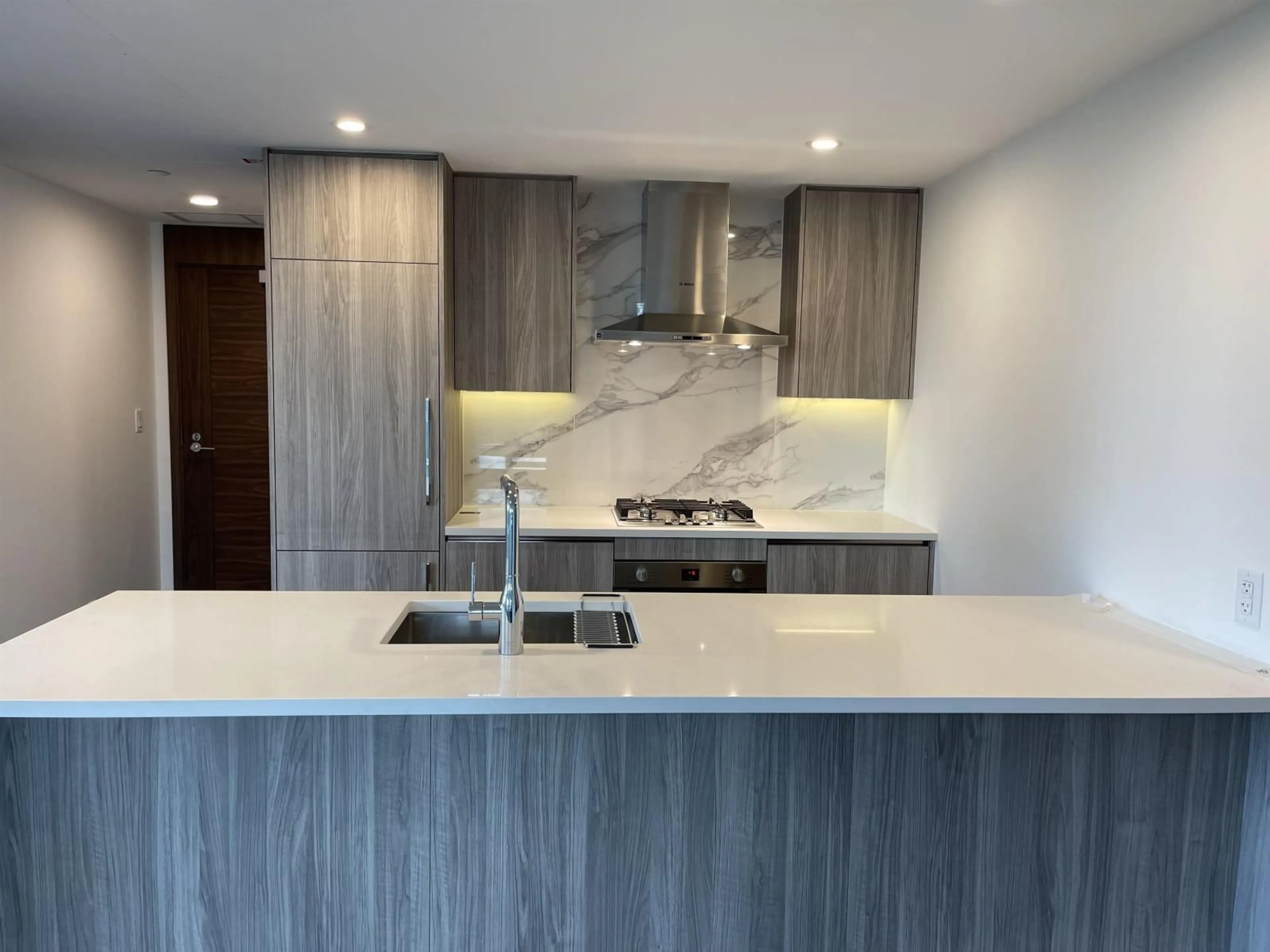 Open concept kitchen, unknown for 407 - 13768 100 AVENUE, Surrey British Columbia V3T0V2