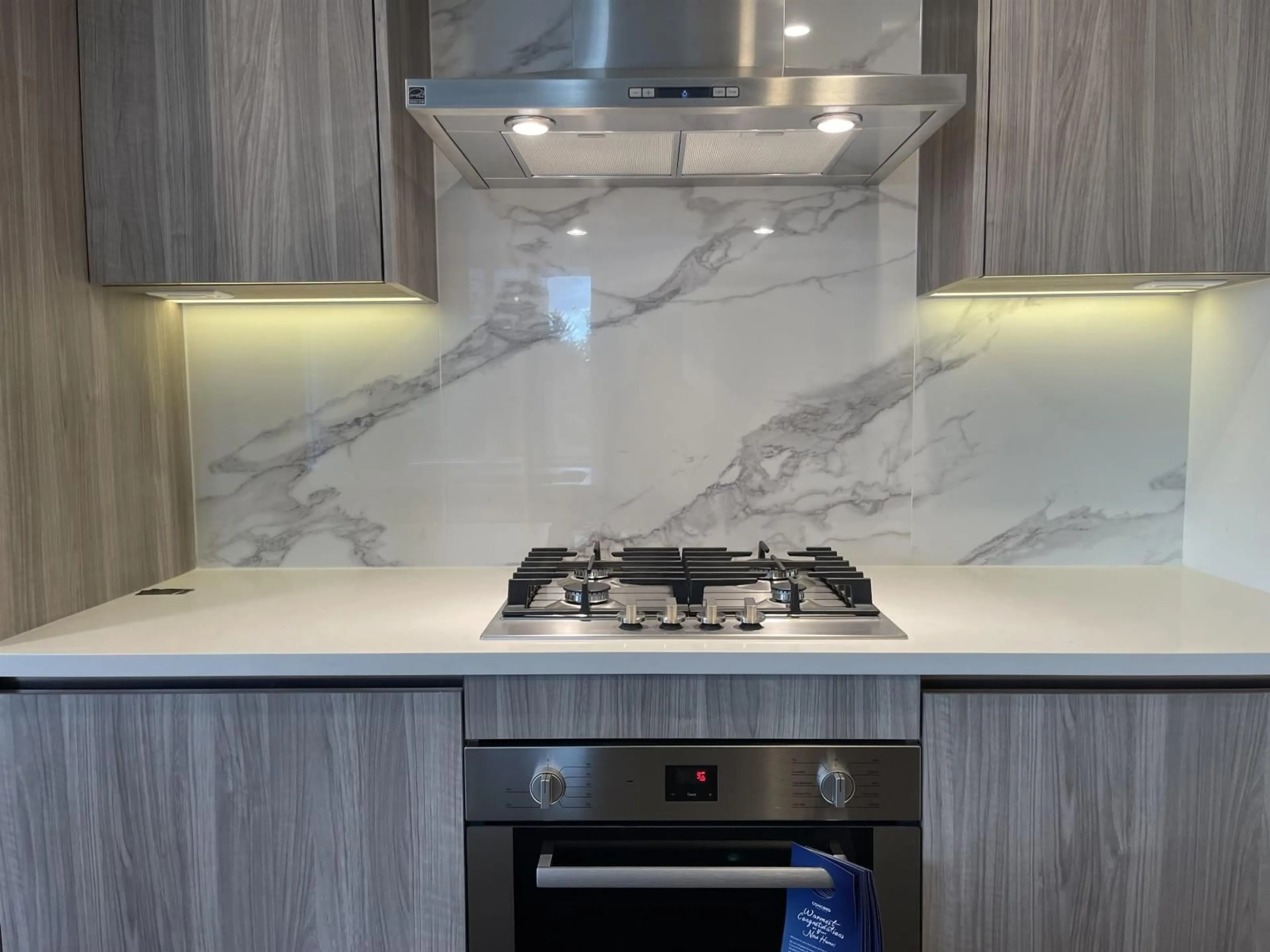 Contemporary kitchen, ceramic/tile floor for 407 - 13768 100 AVENUE, Surrey British Columbia V3T0V2
