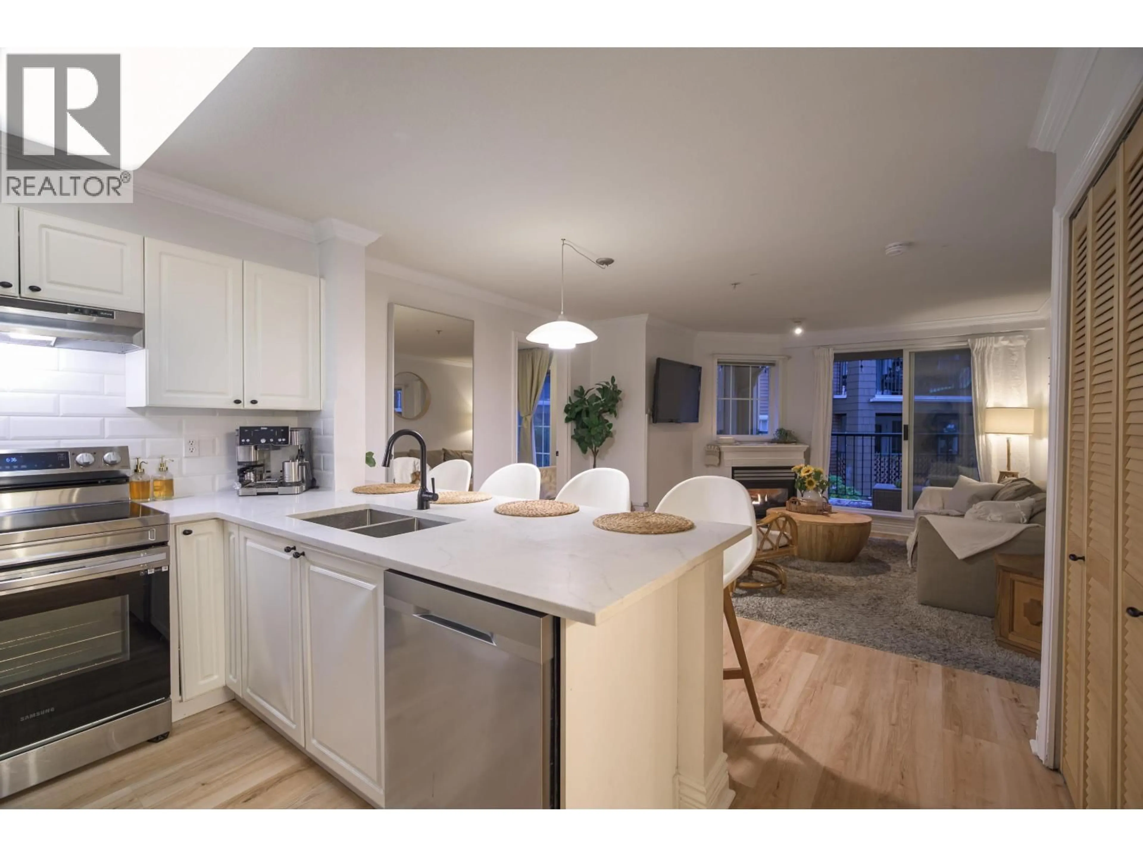 Open concept kitchen, unknown for 205 - 1363 56 STREET, Delta British Columbia V4L2P7