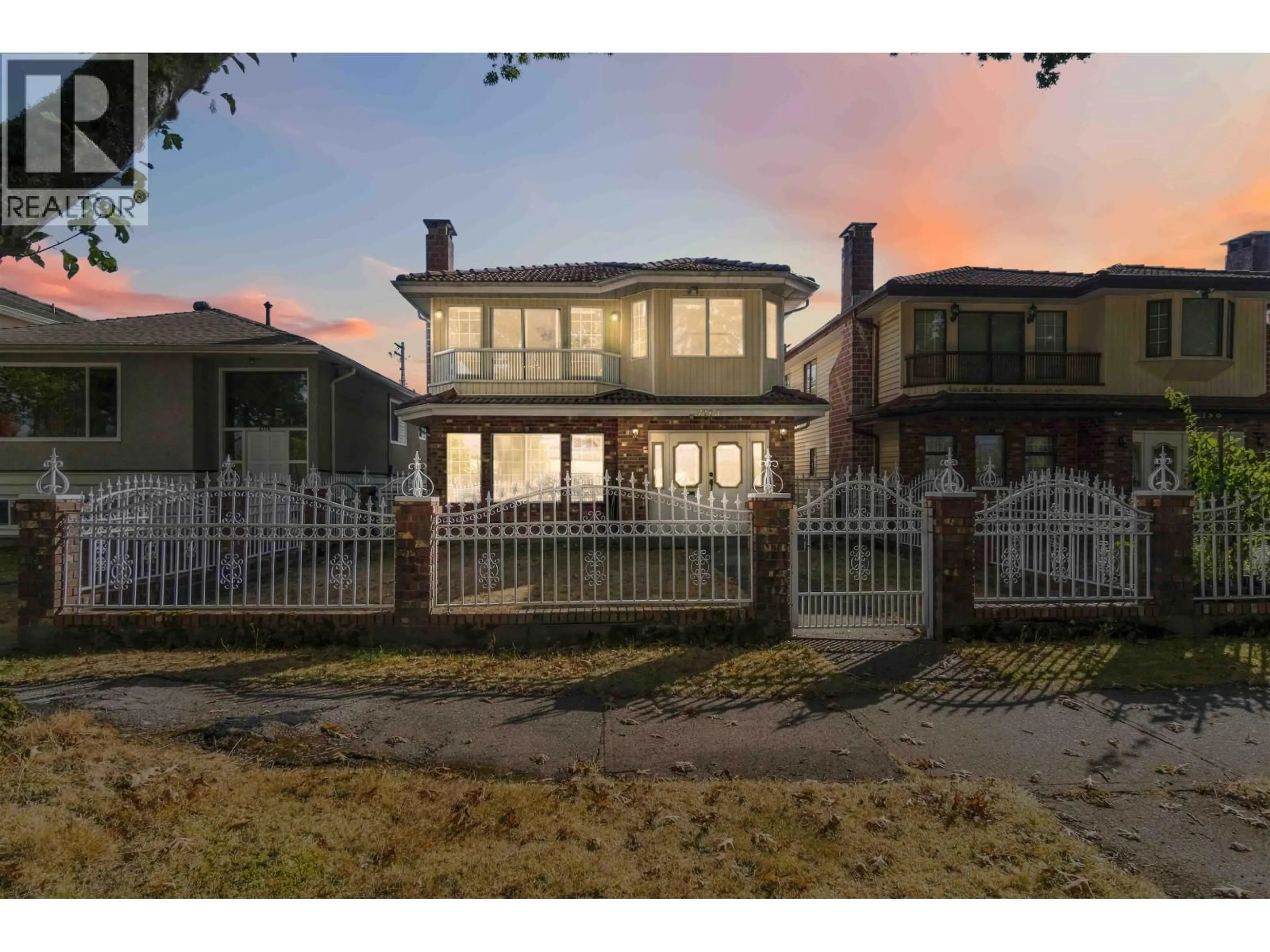 A pic from outside/outdoor area/front of a property/back of a property/a pic from drone, street for 2168 27TH AVENUE, Vancouver British Columbia V5N2W9