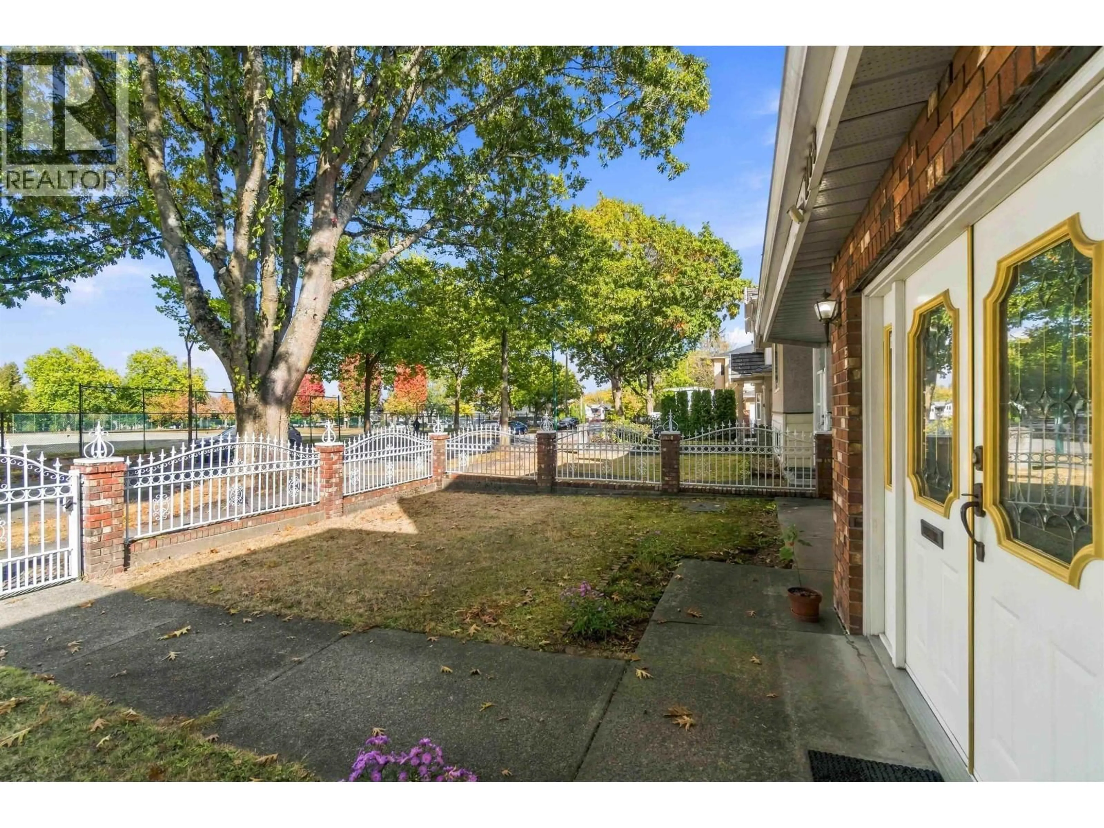 Unknown for 2168 27TH AVENUE, Vancouver British Columbia V5N2W9