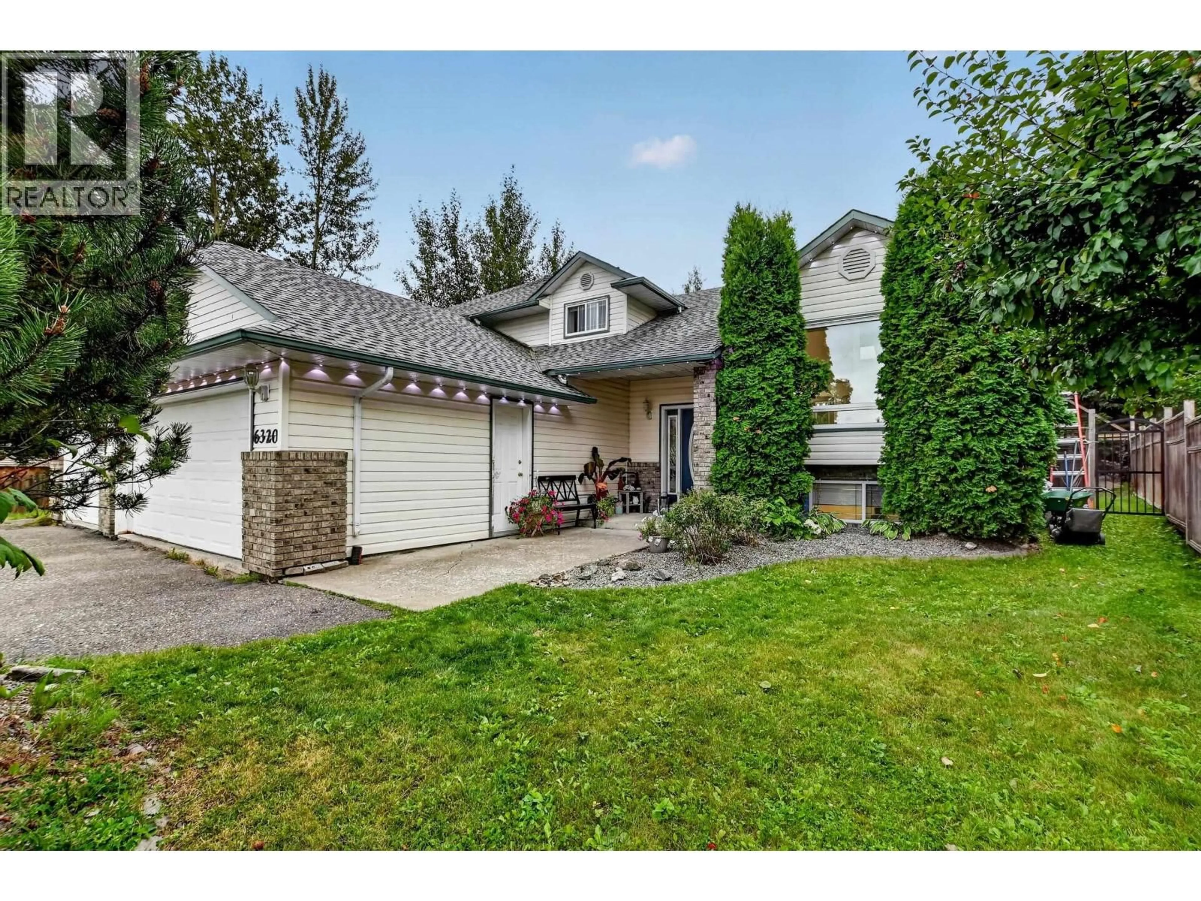 A pic from outside/outdoor area/front of a property/back of a property/a pic from drone, street for 6320 BLISS POINT, Prince George British Columbia V2K5A7