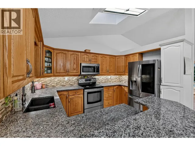 6320 BLISS POINT, Prince George 5