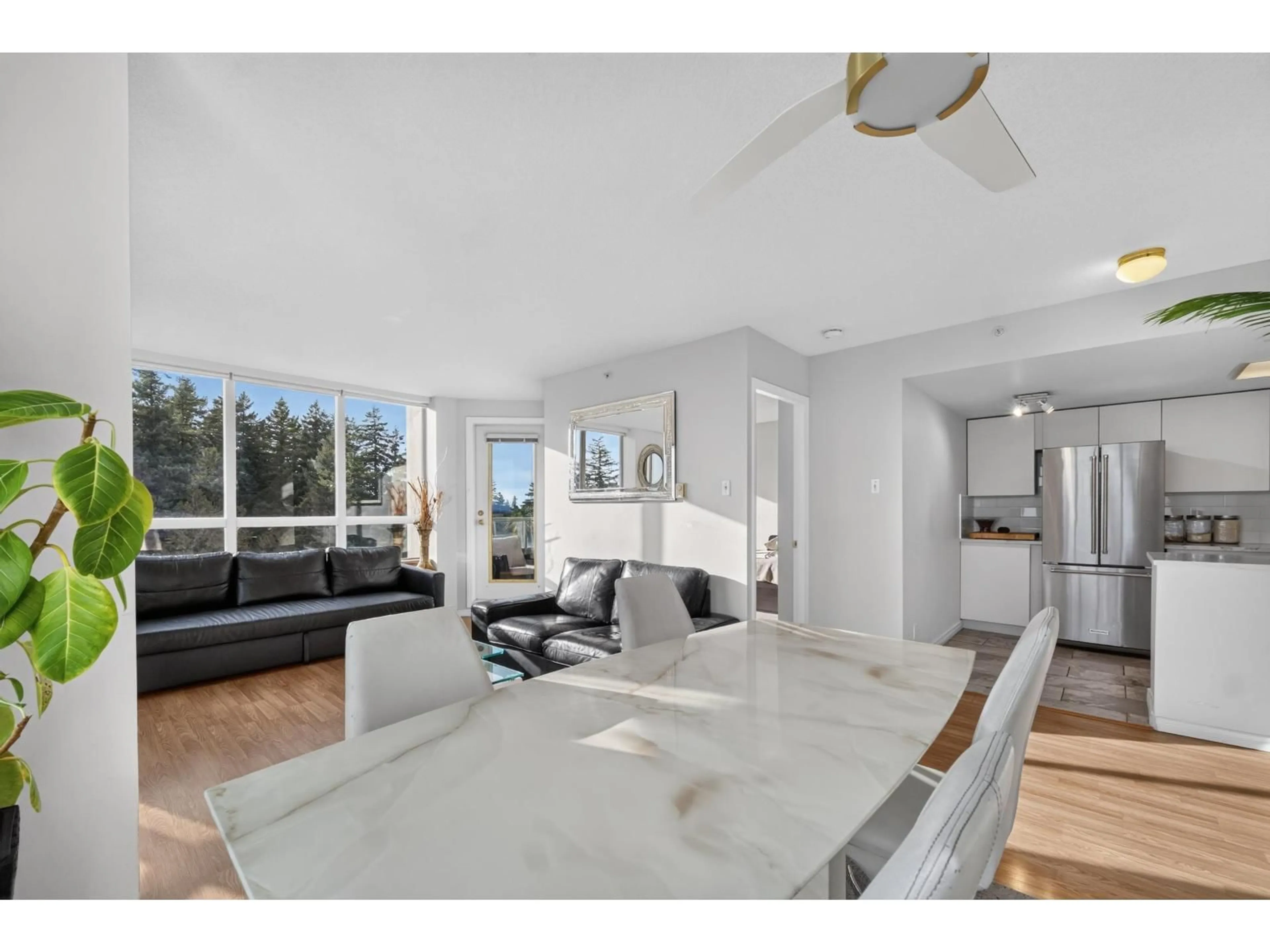 Open concept kitchen, unknown for 1502 - 10082 148 STREET, Surrey British Columbia V3R0S3