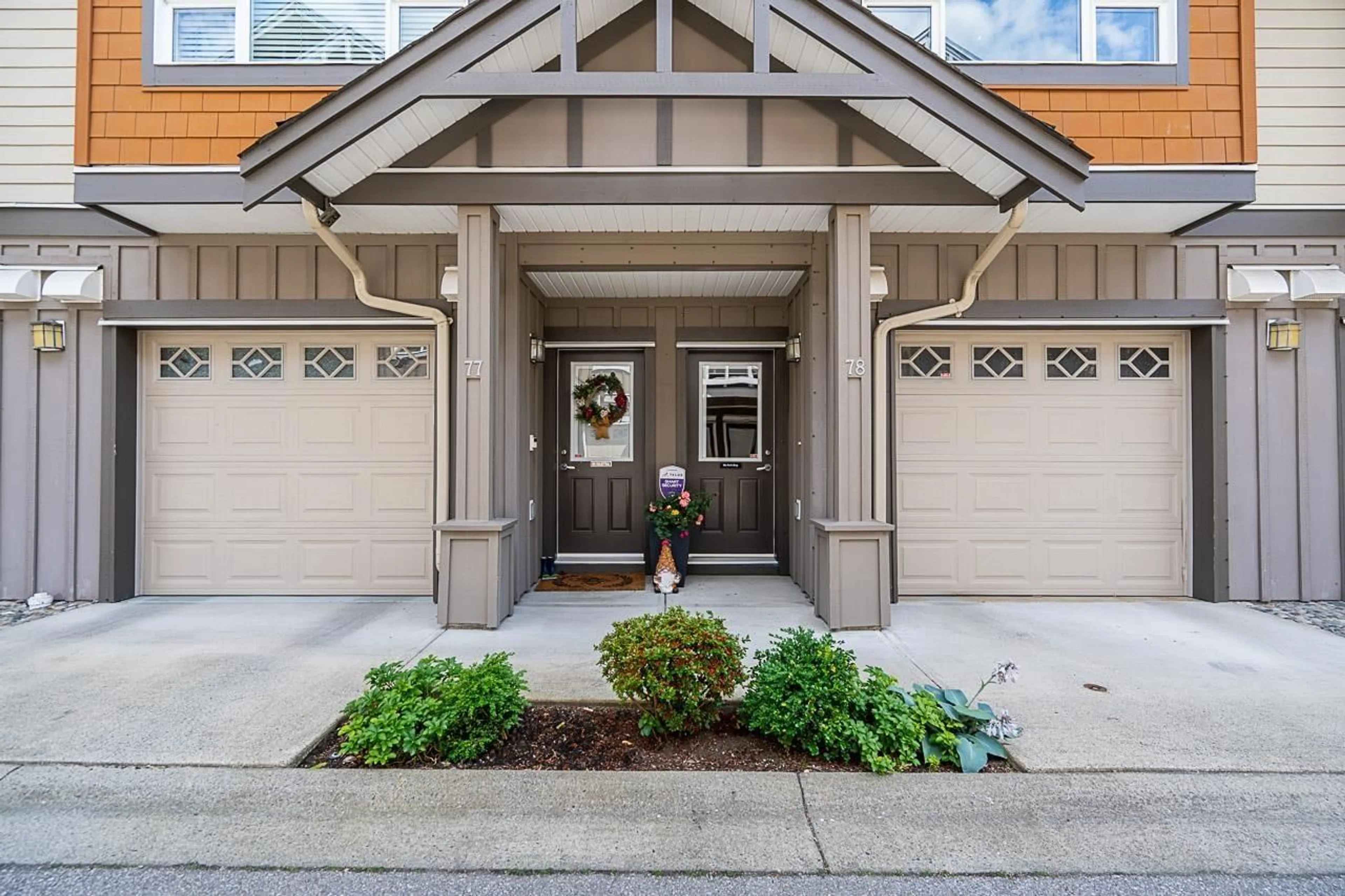 Indoor entryway for 78 - 2979 156 STREET, Surrey British Columbia V3Z8V8