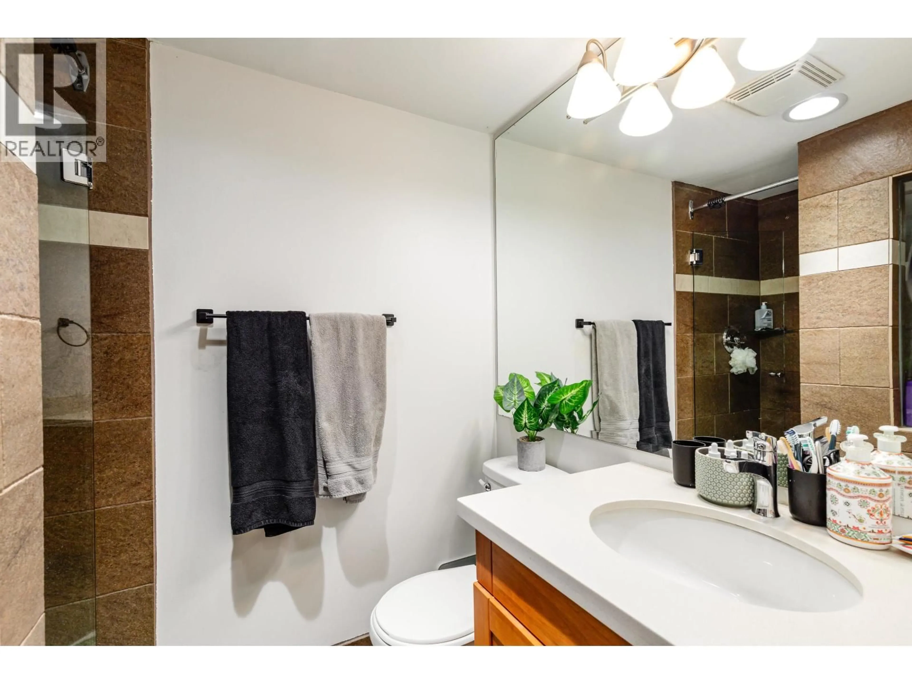 Standard bathroom, ceramic/tile floor for 7 - 7001 NESTERS ROAD, Whistler British Columbia V8E0X1