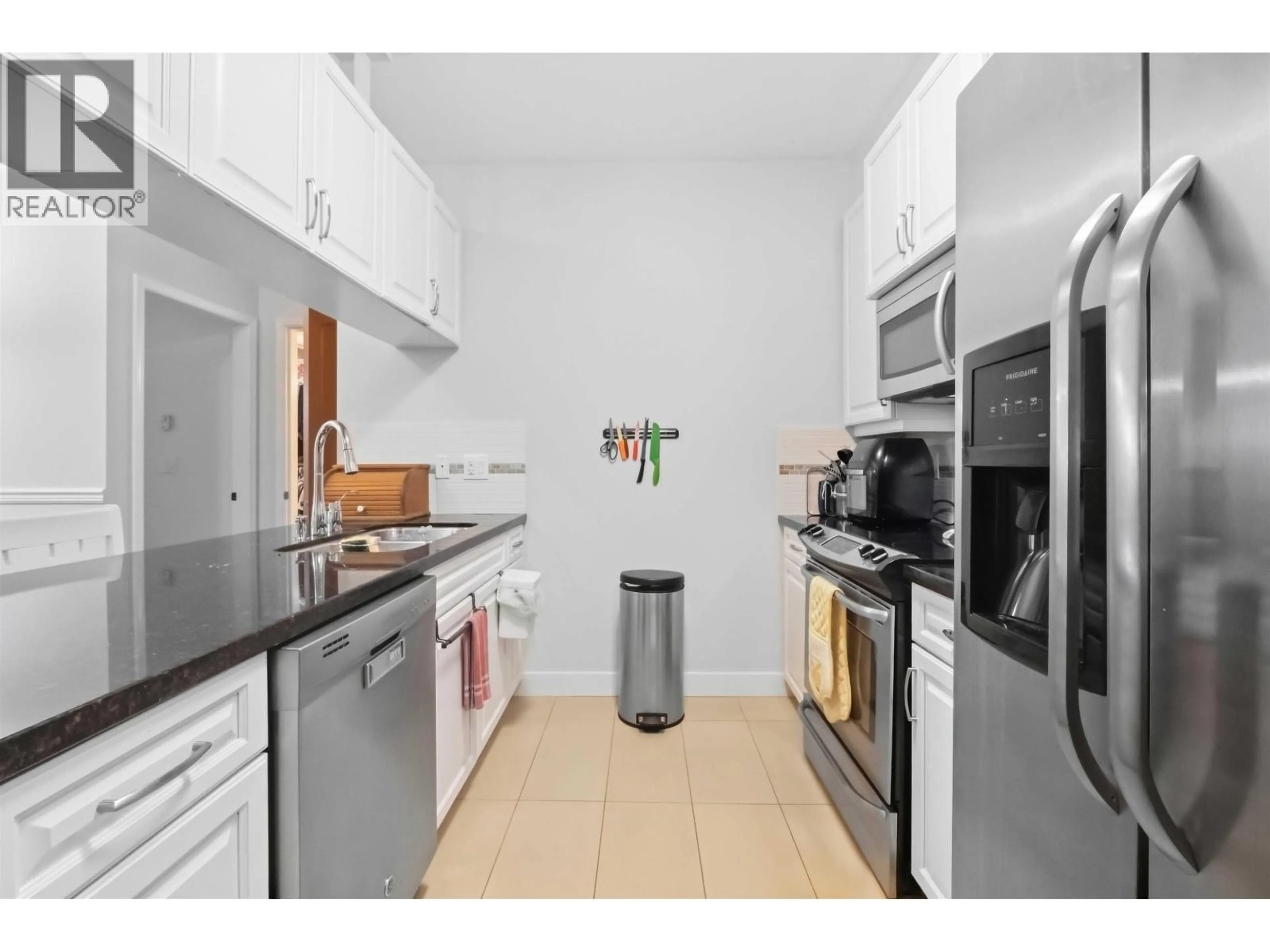 Standard kitchen, unknown for 107 - 11935 BURNETT STREET, Maple Ridge British Columbia V2X9A9