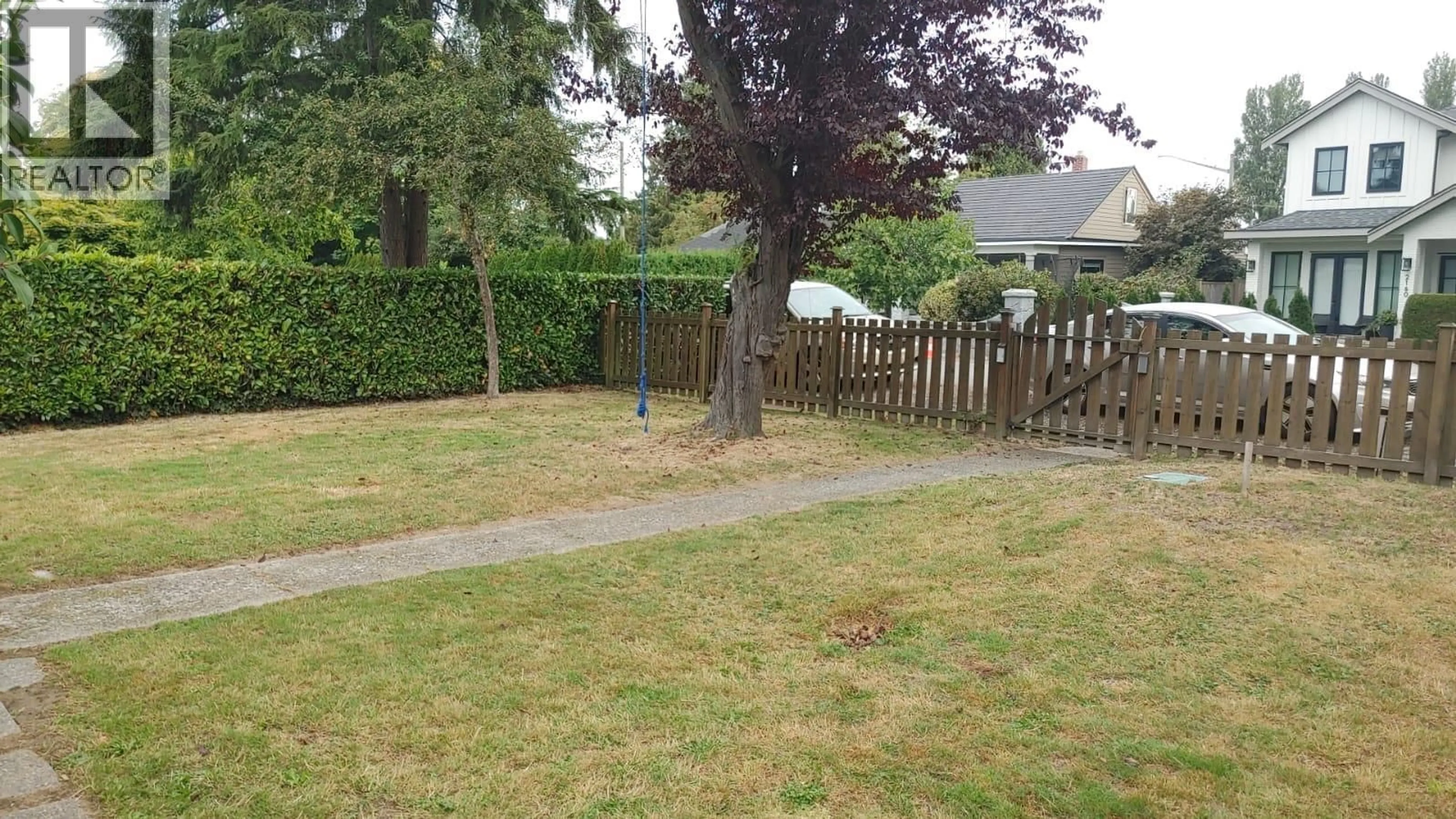 A pic from outside/outdoor area/front of a property/back of a property/a pic from drone, street for 2171 STIRLING AVENUE, Richmond British Columbia V7B1J6