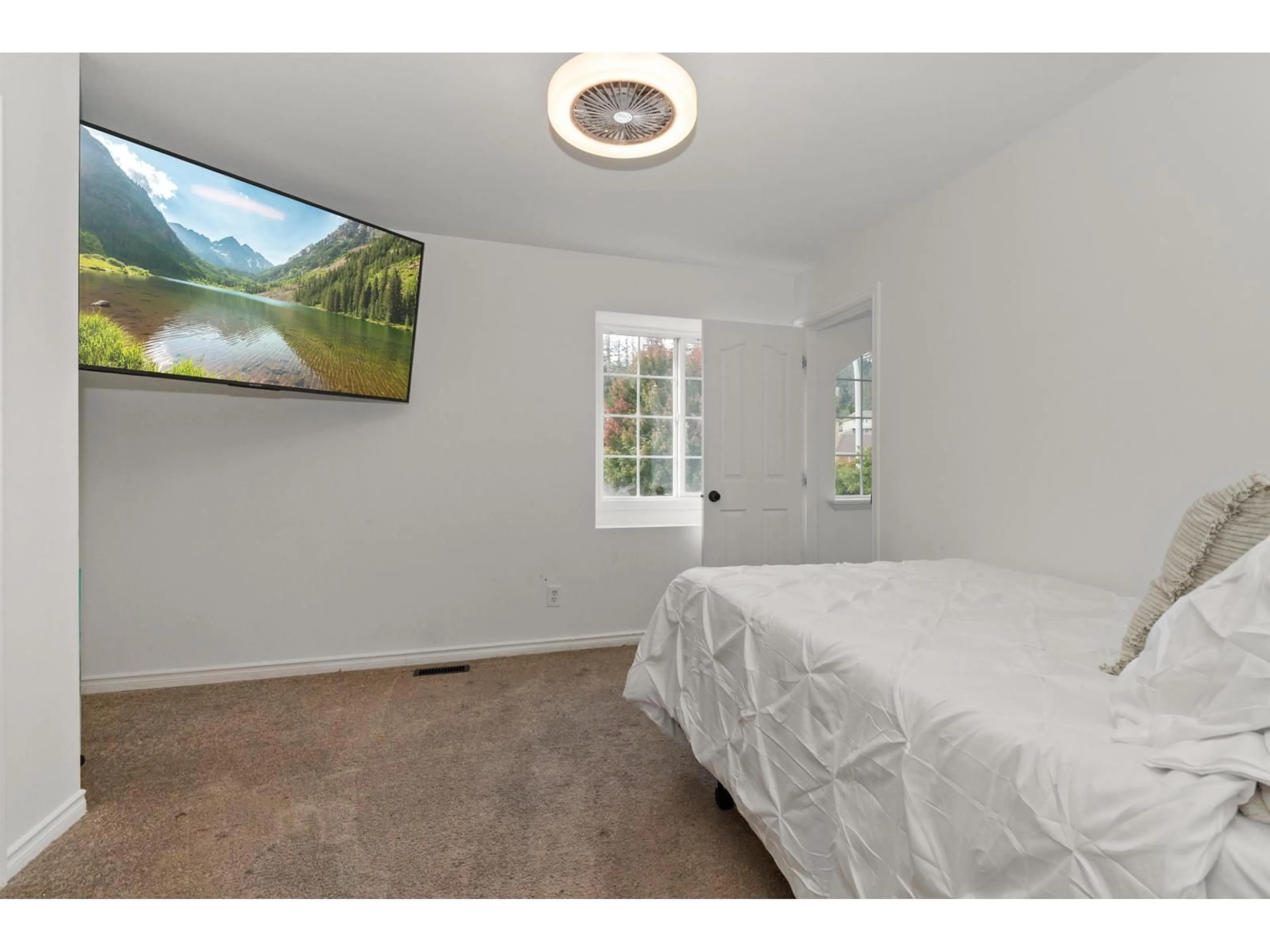 A pic of a room for 5390 WESTWOOD DRIVE, Chilliwack British Columbia V2R5N9