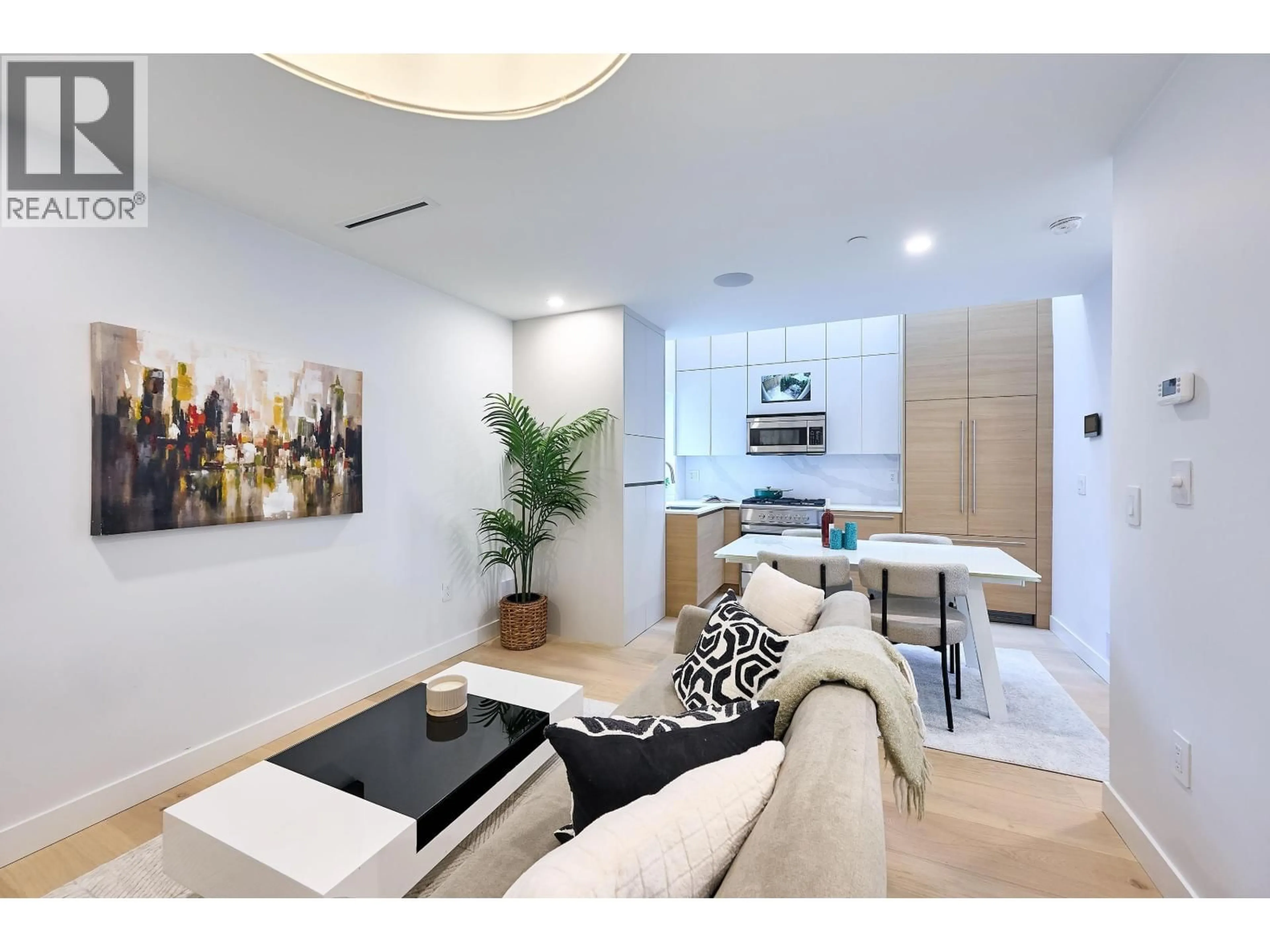 Living room with furniture, unknown for 3674 1ST AVENUE, Vancouver British Columbia V6R1H2